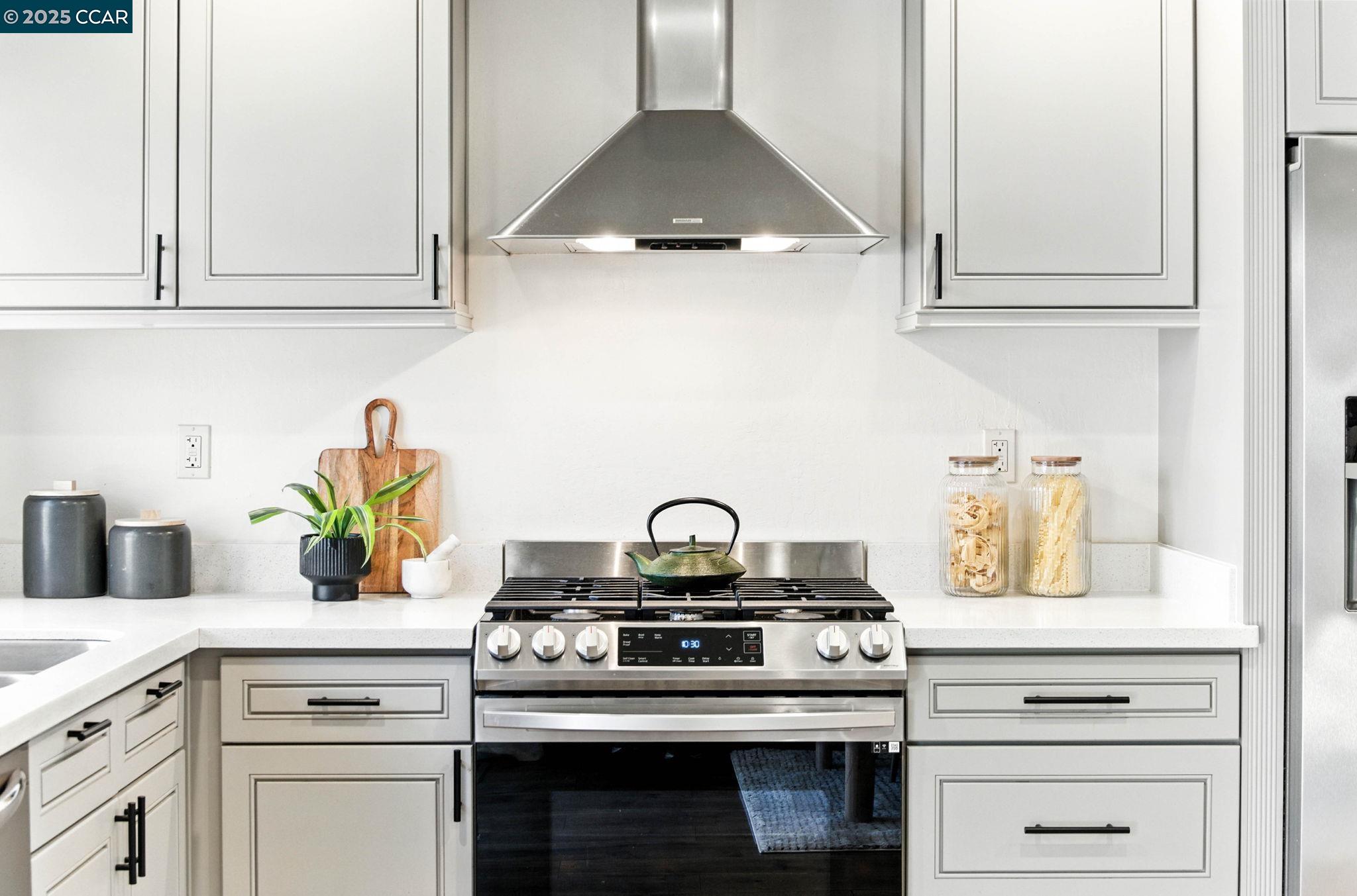 Detail Gallery Image 12 of 46 For 1660 San Luis Rd, Walnut Creek,  CA 94595 - 2 Beds | 1/1 Baths