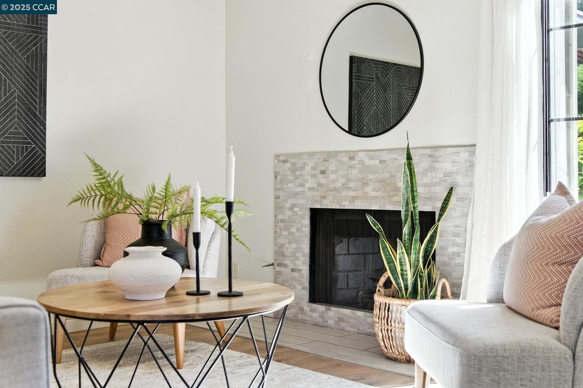 Detail Gallery Image 7 of 46 For 1660 San Luis Rd, Walnut Creek,  CA 94595 - 2 Beds | 1/1 Baths