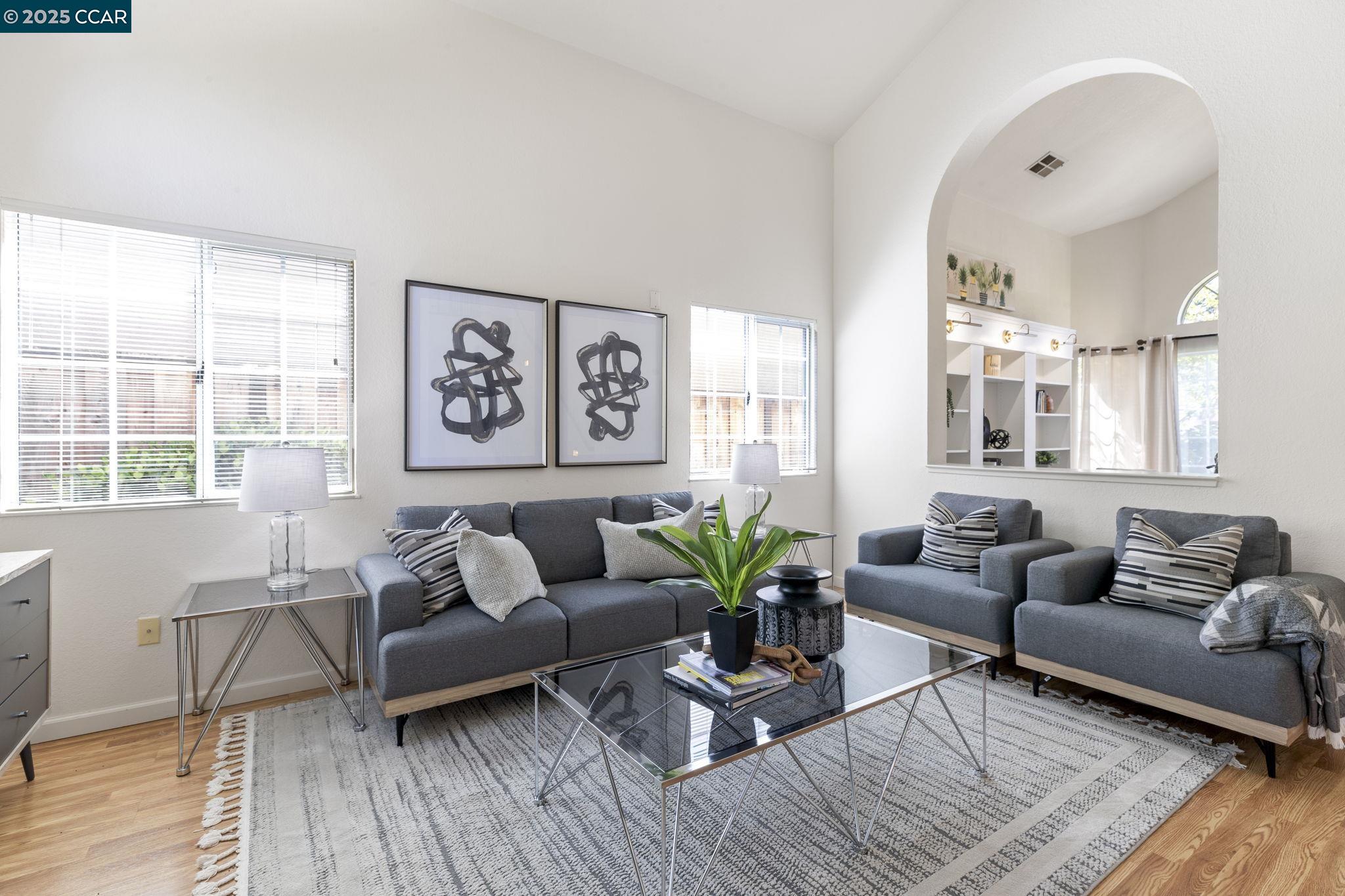 Detail Gallery Image 12 of 59 For 1015 Hidden Oak Ct, Concord,  CA 94521 - 3 Beds | 2/1 Baths