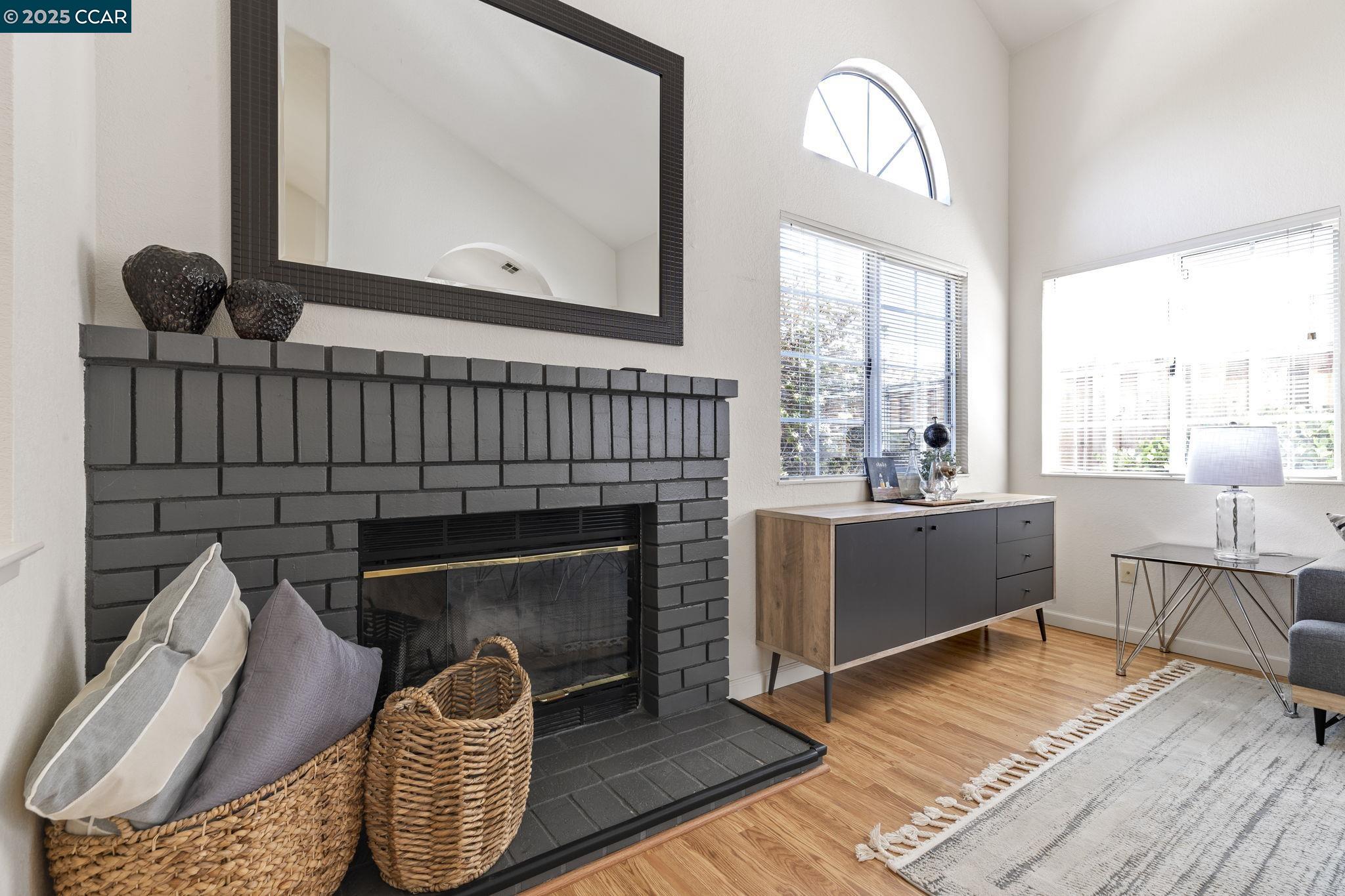 Detail Gallery Image 16 of 59 For 1015 Hidden Oak Ct, Concord,  CA 94521 - 3 Beds | 2/1 Baths