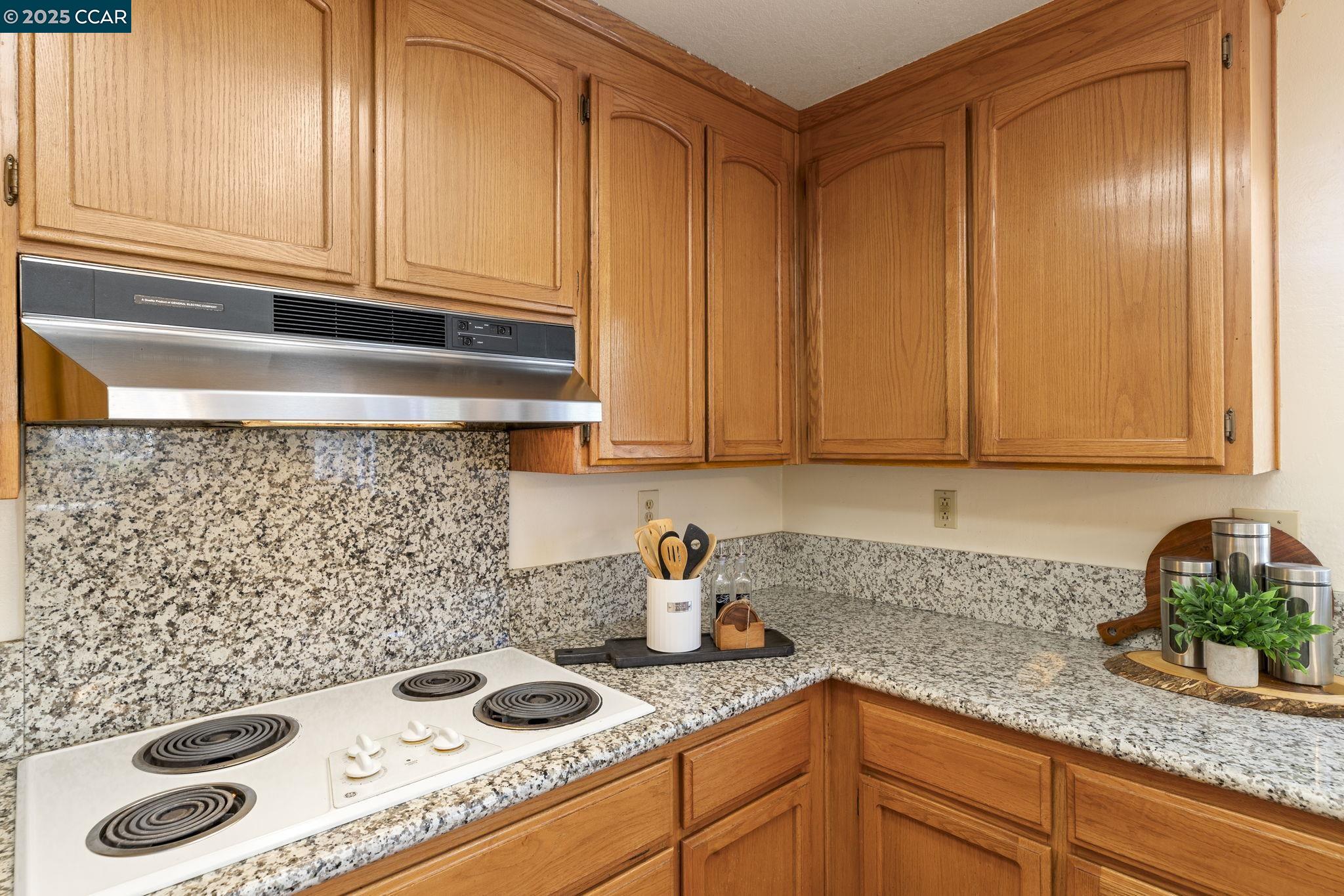 Detail Gallery Image 20 of 59 For 1015 Hidden Oak Ct, Concord,  CA 94521 - 3 Beds | 2/1 Baths