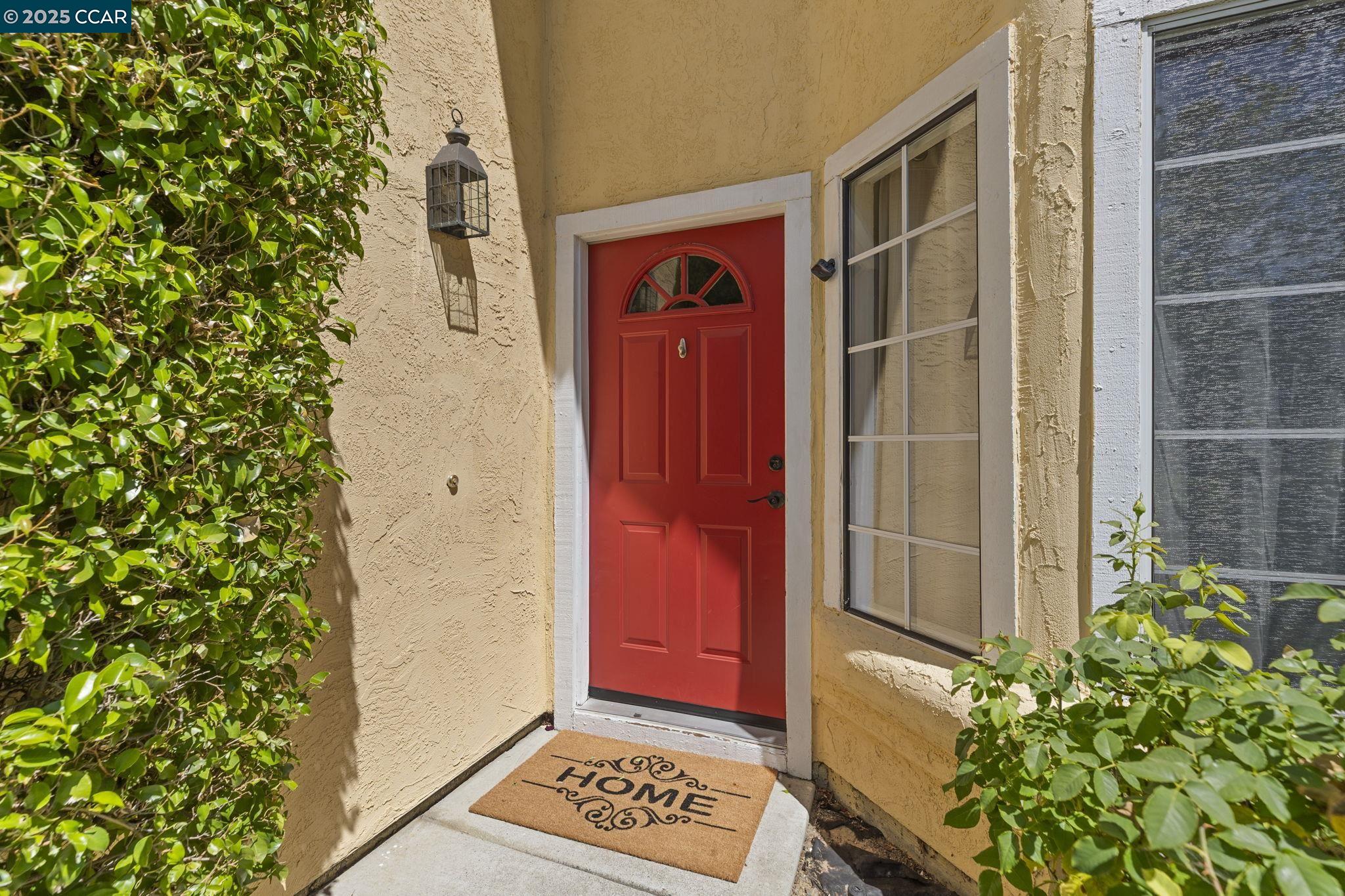 Detail Gallery Image 4 of 59 For 1015 Hidden Oak Ct, Concord,  CA 94521 - 3 Beds | 2/1 Baths
