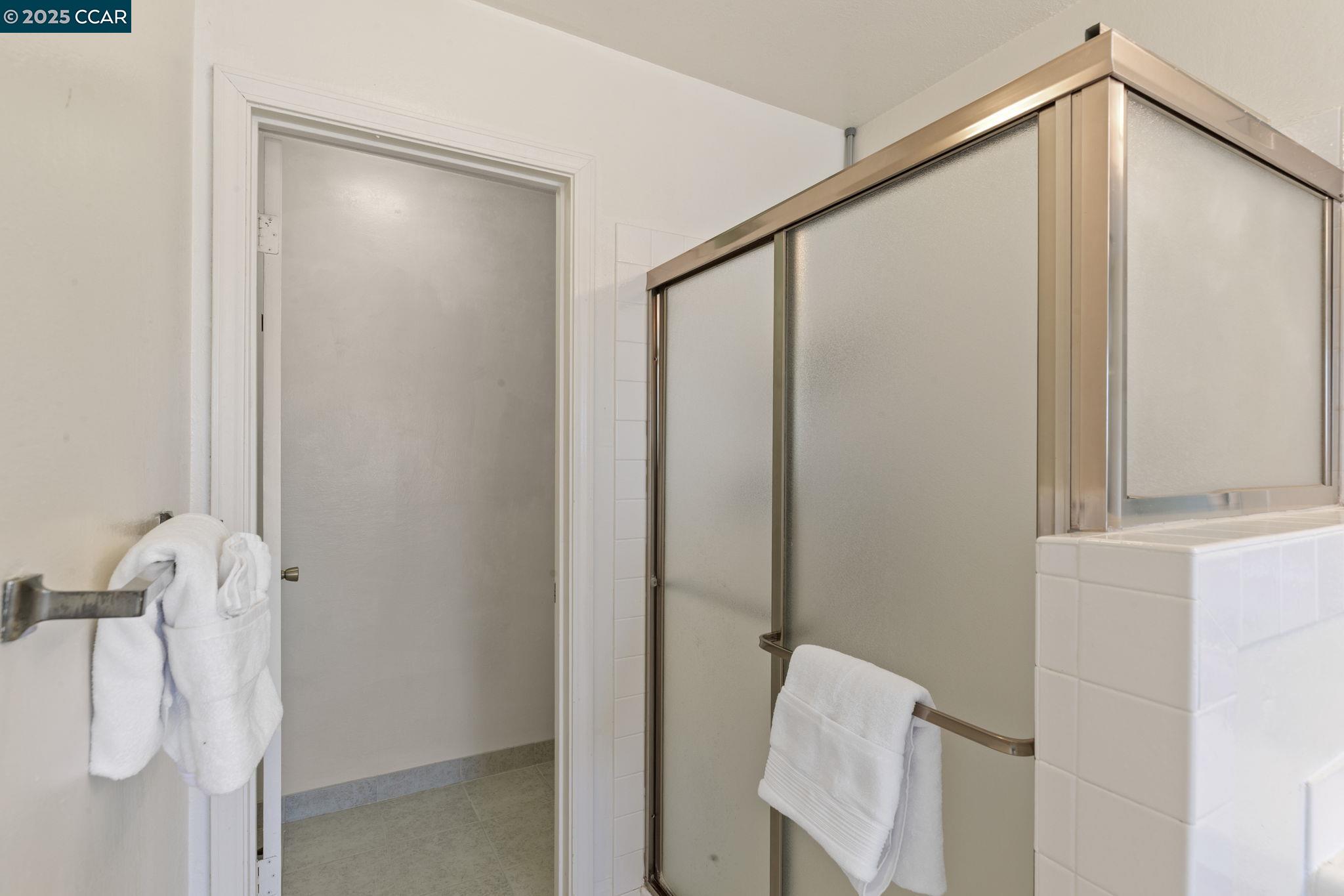 Detail Gallery Image 33 of 59 For 1015 Hidden Oak Ct, Concord,  CA 94521 - 3 Beds | 2/1 Baths