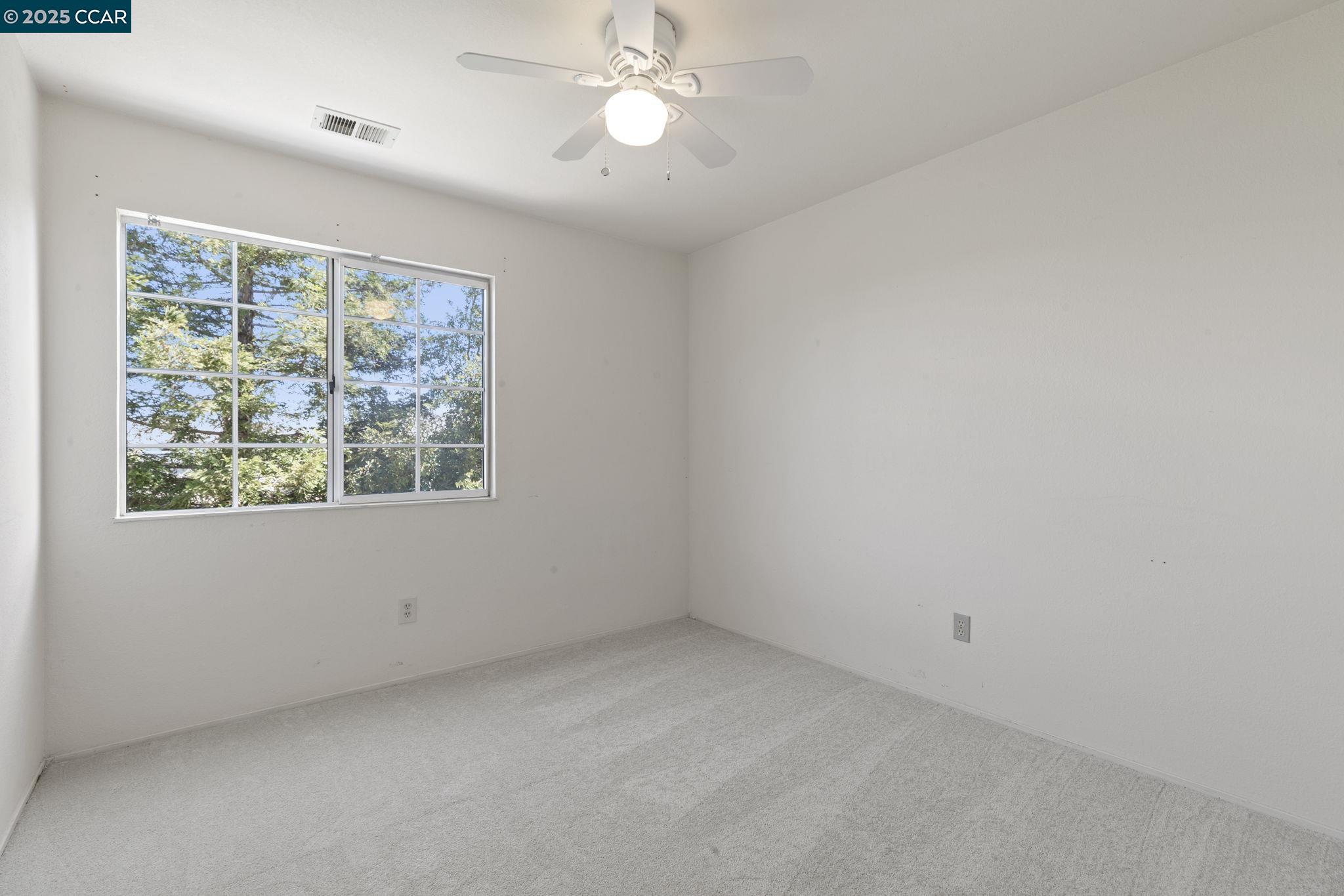 Detail Gallery Image 35 of 59 For 1015 Hidden Oak Ct, Concord,  CA 94521 - 3 Beds | 2/1 Baths