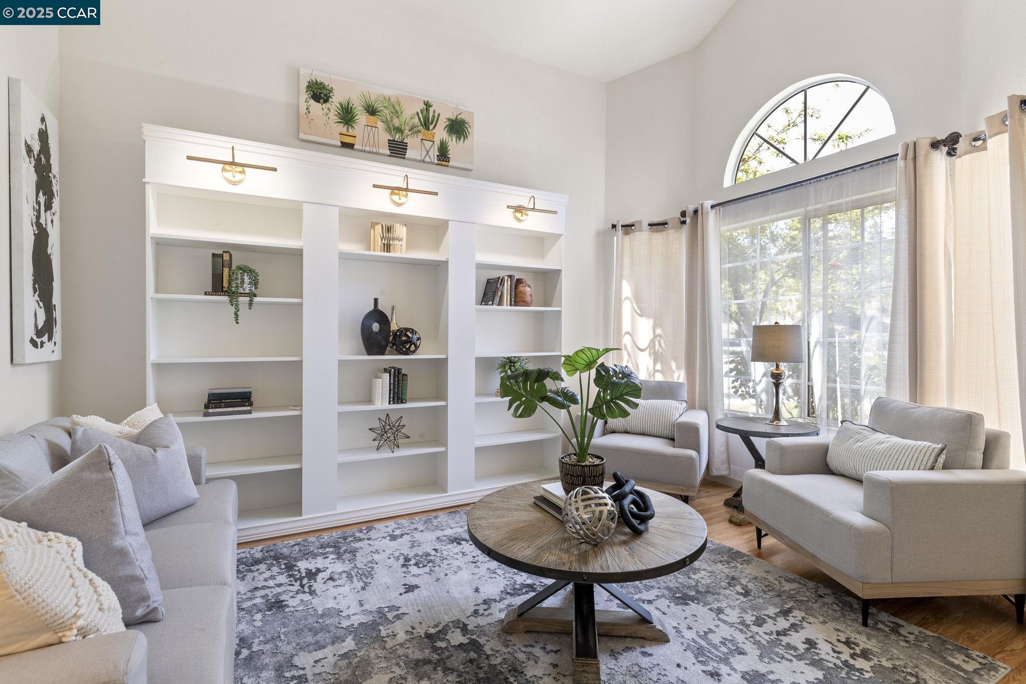 Detail Gallery Image 5 of 59 For 1015 Hidden Oak Ct, Concord,  CA 94521 - 3 Beds | 2/1 Baths