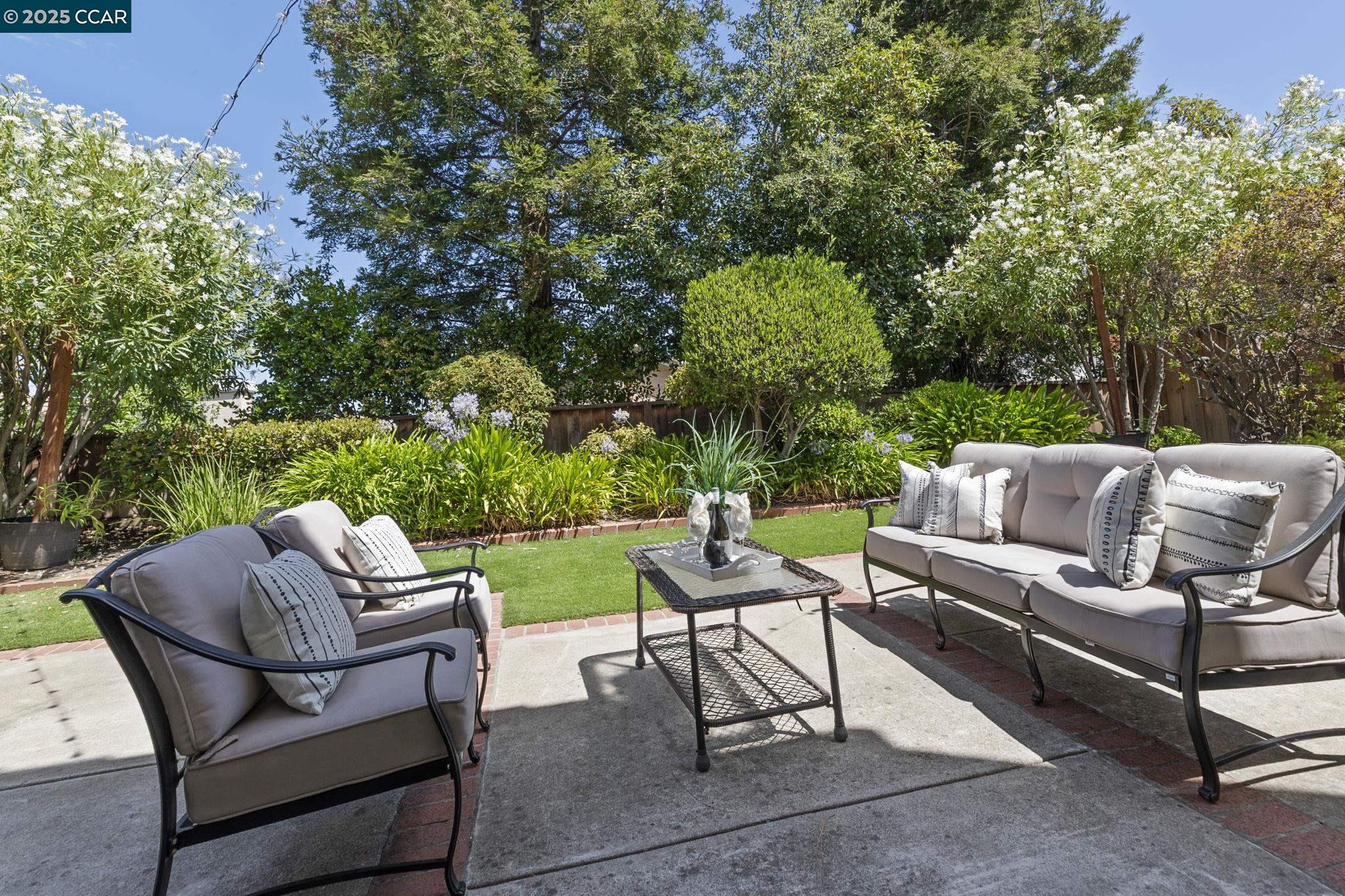 Detail Gallery Image 49 of 59 For 1015 Hidden Oak Ct, Concord,  CA 94521 - 3 Beds | 2/1 Baths