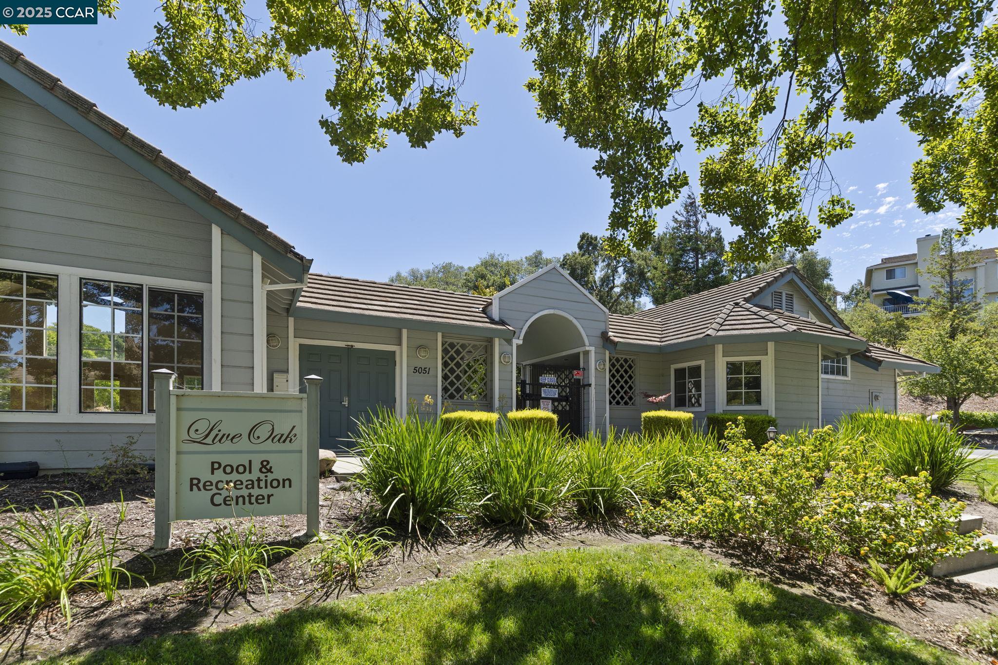 Detail Gallery Image 57 of 59 For 1015 Hidden Oak Ct, Concord,  CA 94521 - 3 Beds | 2/1 Baths