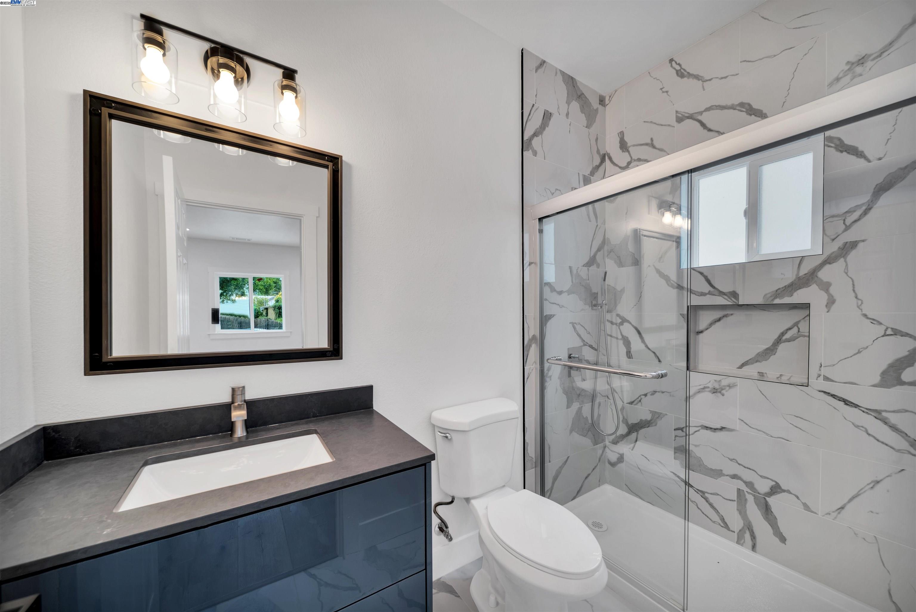 Detail Gallery Image 11 of 16 For 3035 Logan St, Oakland,  CA 94601 - – Beds | – Baths