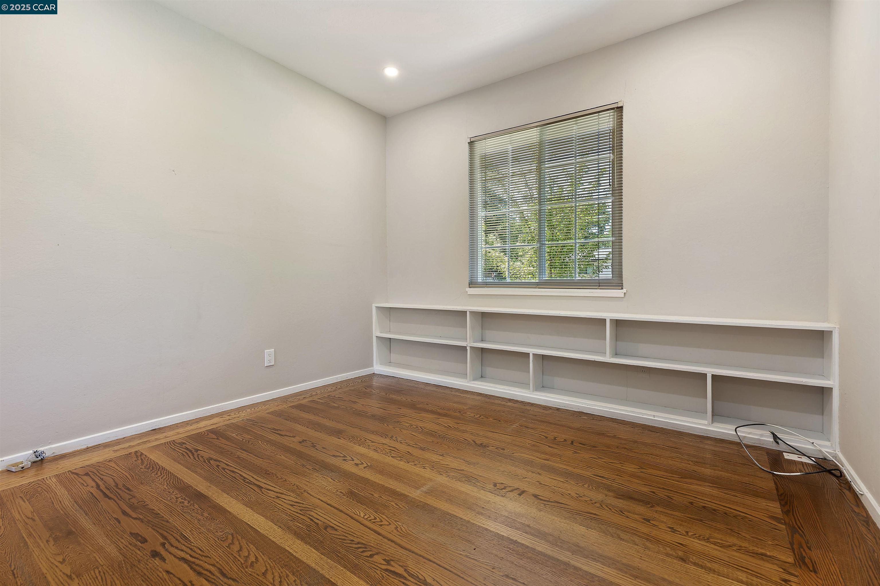 Detail Gallery Image 22 of 26 For 10 Maureen Ct, Pleasant Hill,  CA 94523 - 3 Beds | 2 Baths
