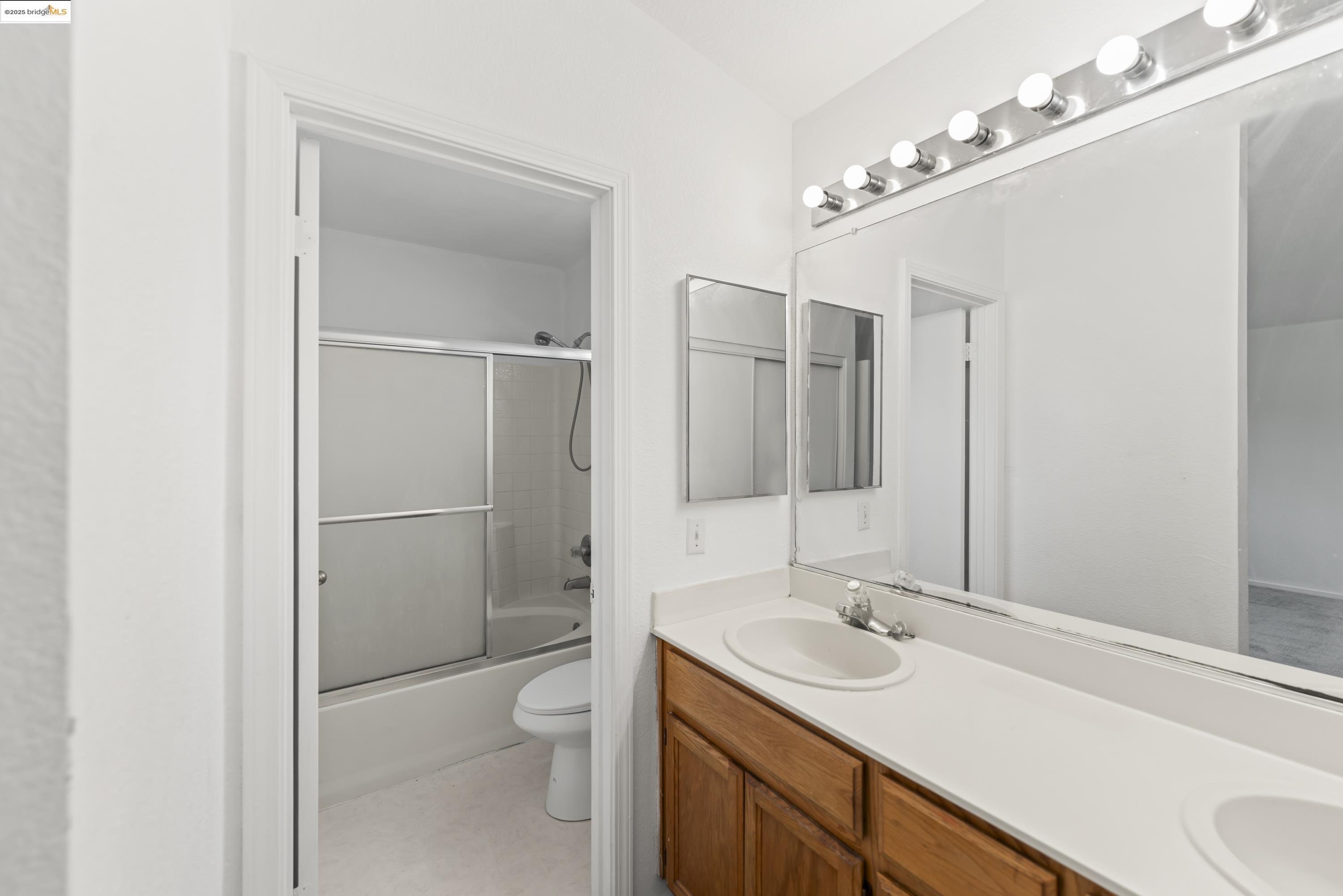 Detail Gallery Image 19 of 37 For 4913 Stonewood Way, Antioch,  CA 94531 - 3 Beds | 2/1 Baths