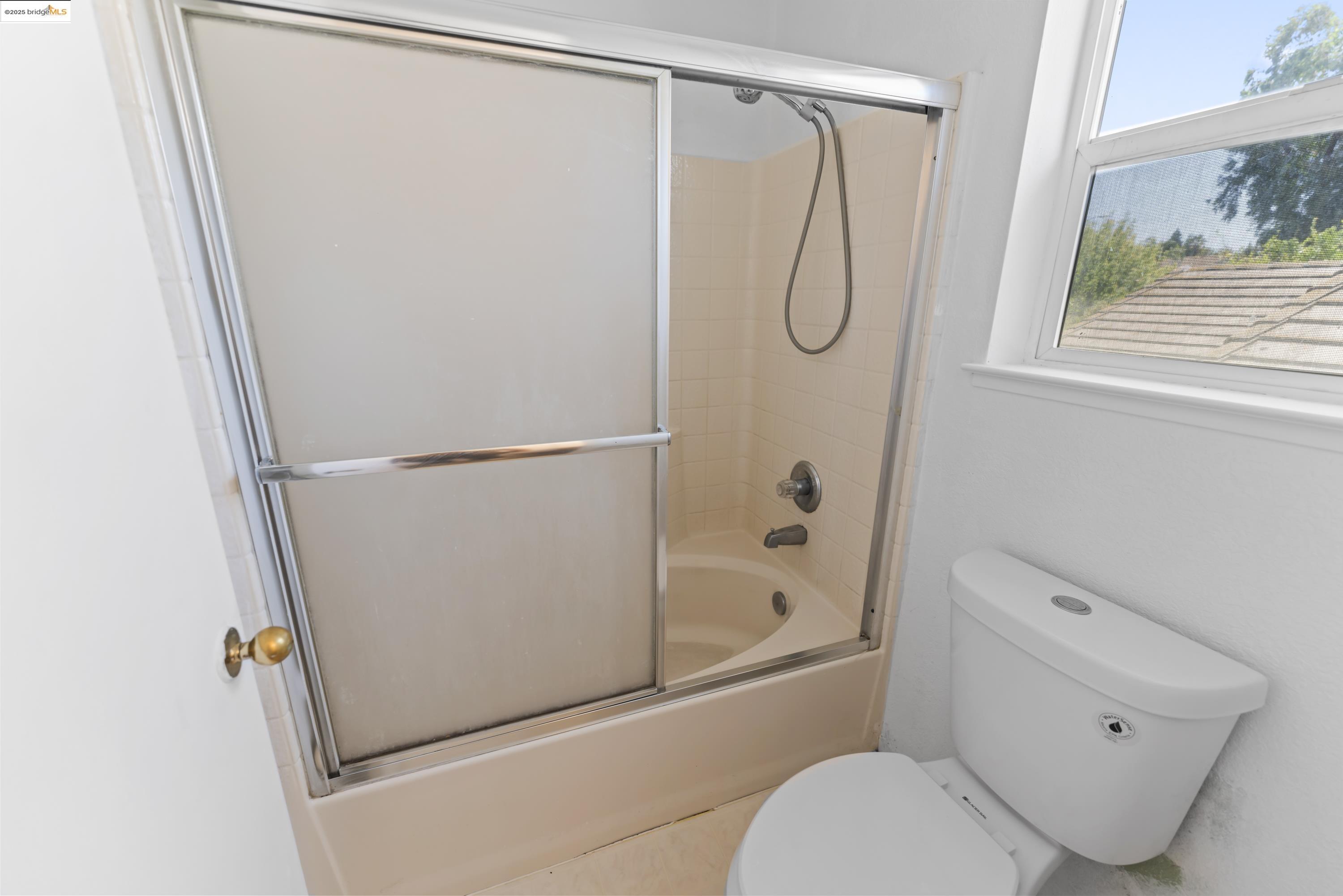 Detail Gallery Image 20 of 37 For 4913 Stonewood Way, Antioch,  CA 94531 - 3 Beds | 2/1 Baths
