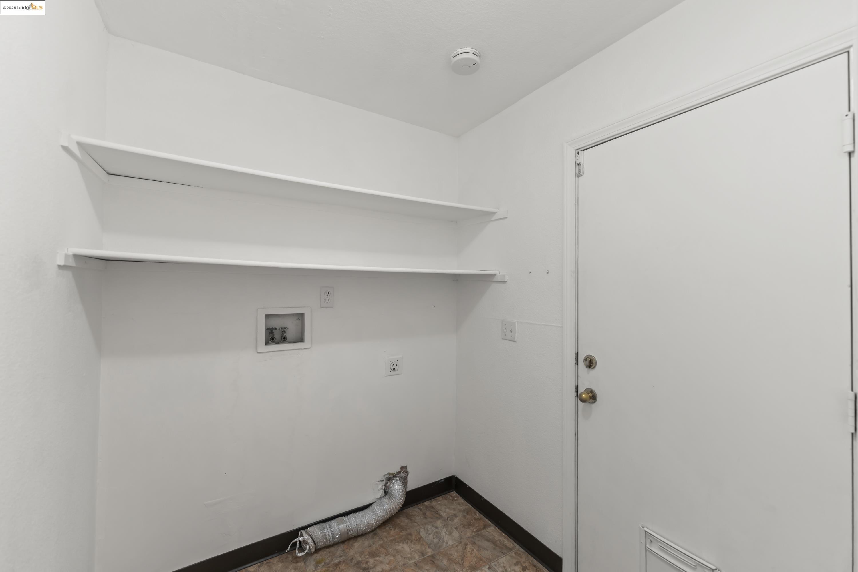 Detail Gallery Image 30 of 37 For 4913 Stonewood Way, Antioch,  CA 94531 - 3 Beds | 2/1 Baths