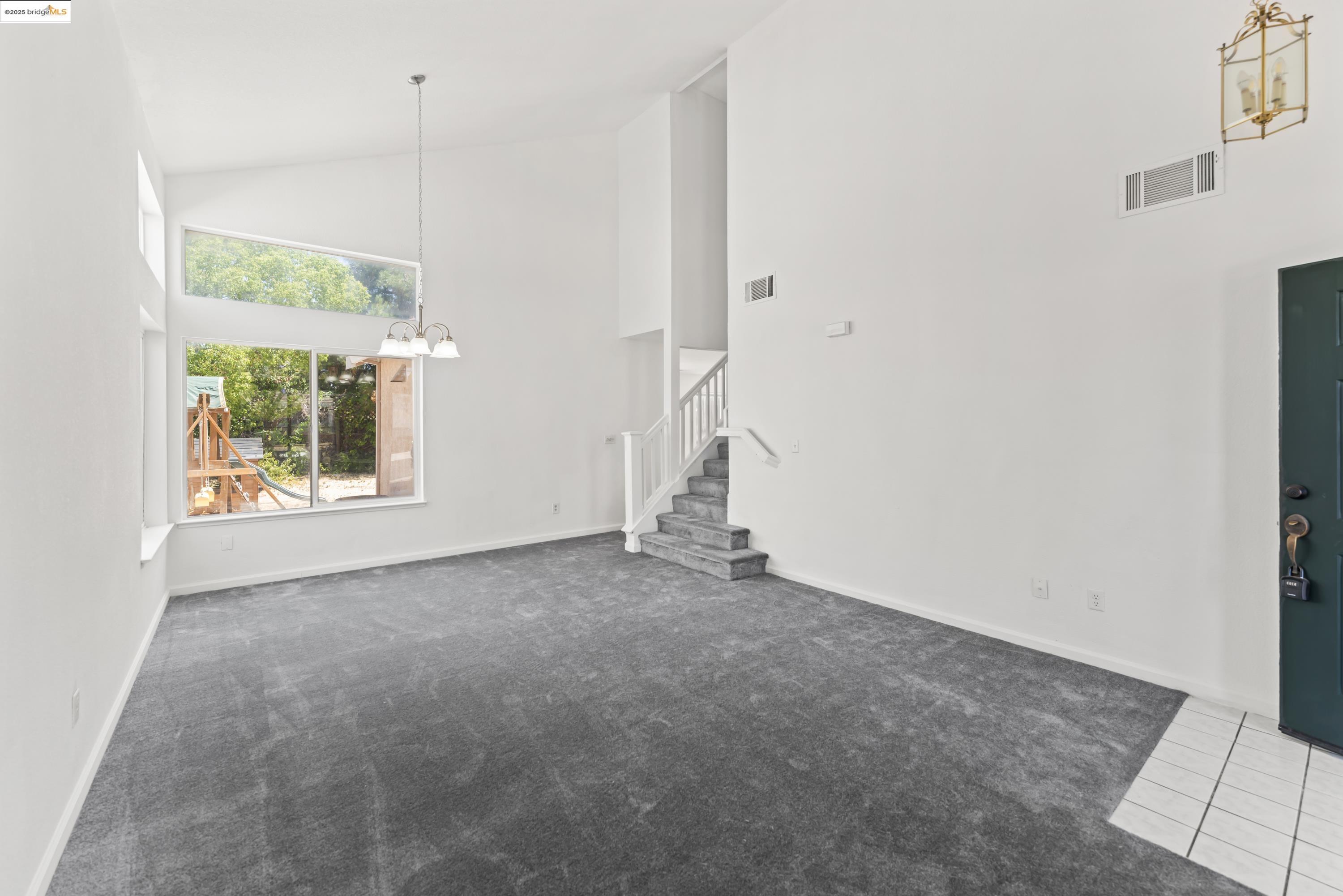 Detail Gallery Image 9 of 37 For 4913 Stonewood Way, Antioch,  CA 94531 - 3 Beds | 2/1 Baths
