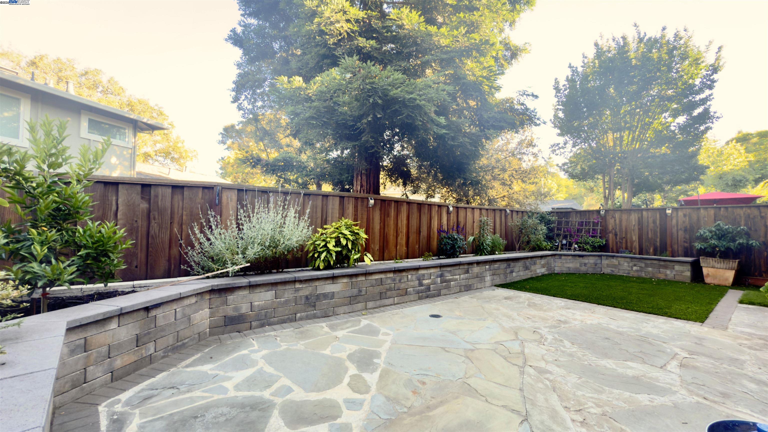 Photo #2: 41107513 Listing 
