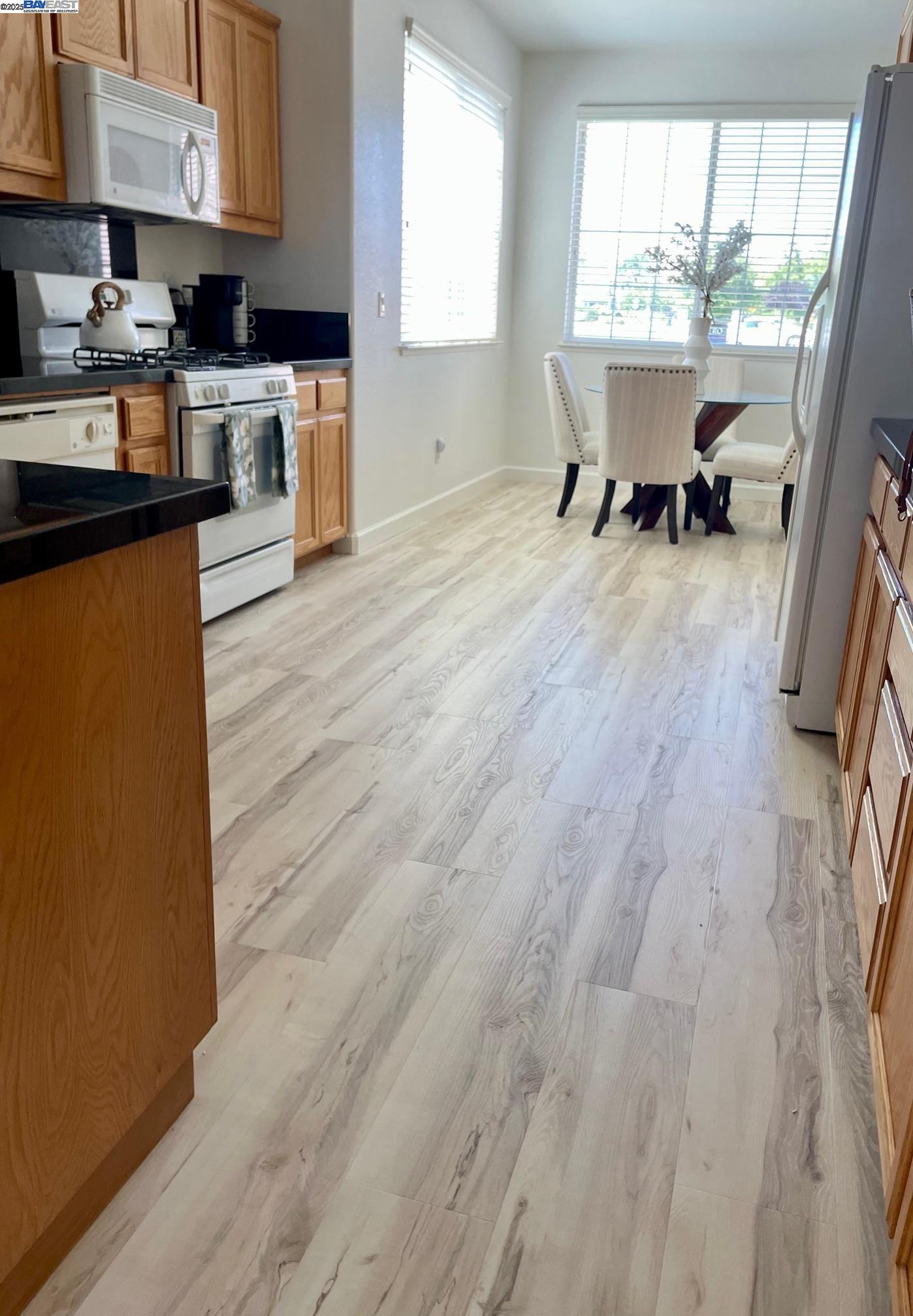 Detail Gallery Image 10 of 28 For 2870 Gelding Ln, Livermore,  CA 94551 - 3 Beds | 2 Baths