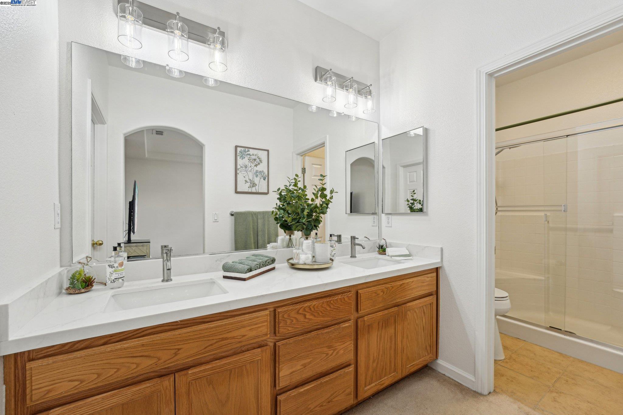 Detail Gallery Image 13 of 28 For 2870 Gelding Ln, Livermore,  CA 94551 - 3 Beds | 2 Baths