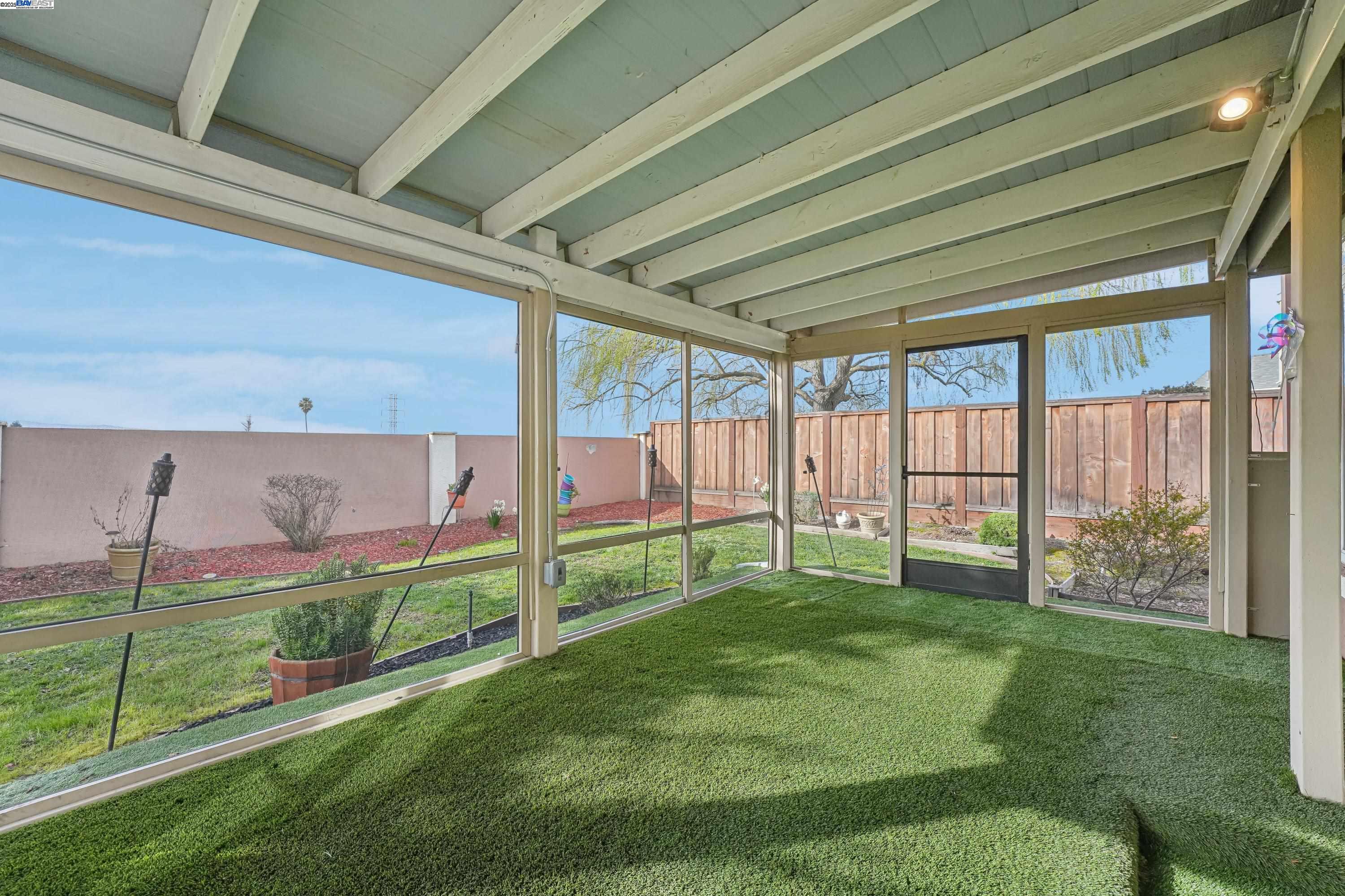 Detail Gallery Image 18 of 28 For 2870 Gelding Ln, Livermore,  CA 94551 - 3 Beds | 2 Baths