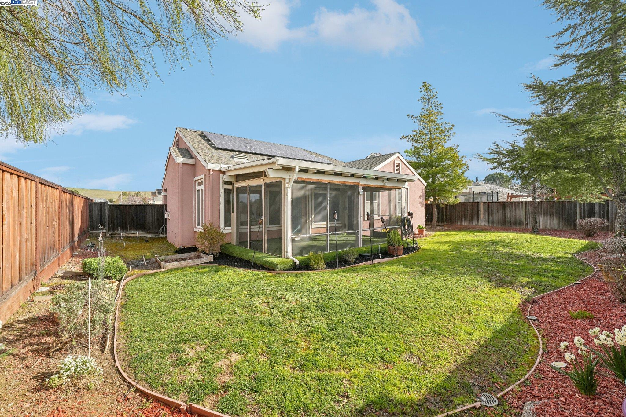 Detail Gallery Image 19 of 28 For 2870 Gelding Ln, Livermore,  CA 94551 - 3 Beds | 2 Baths