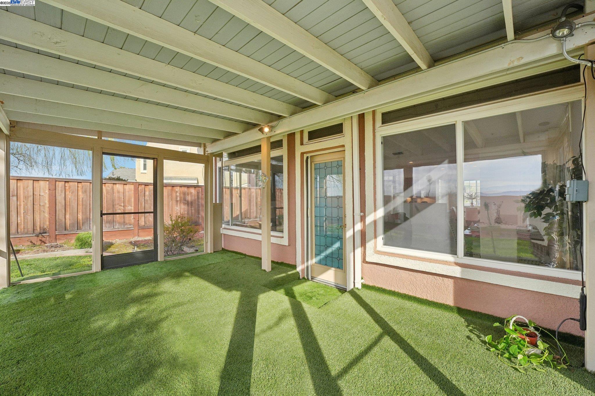 Detail Gallery Image 20 of 28 For 2870 Gelding Ln, Livermore,  CA 94551 - 3 Beds | 2 Baths