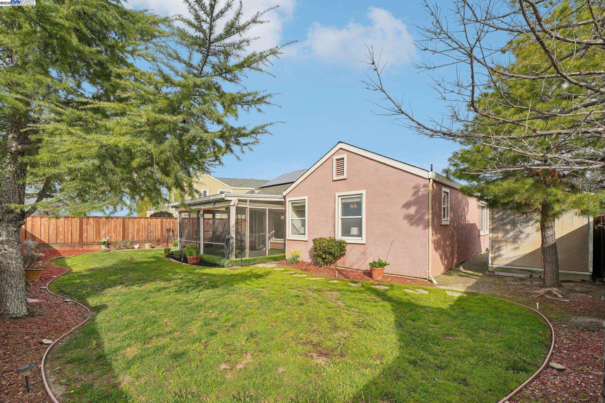 Detail Gallery Image 22 of 28 For 2870 Gelding Ln, Livermore,  CA 94551 - 3 Beds | 2 Baths
