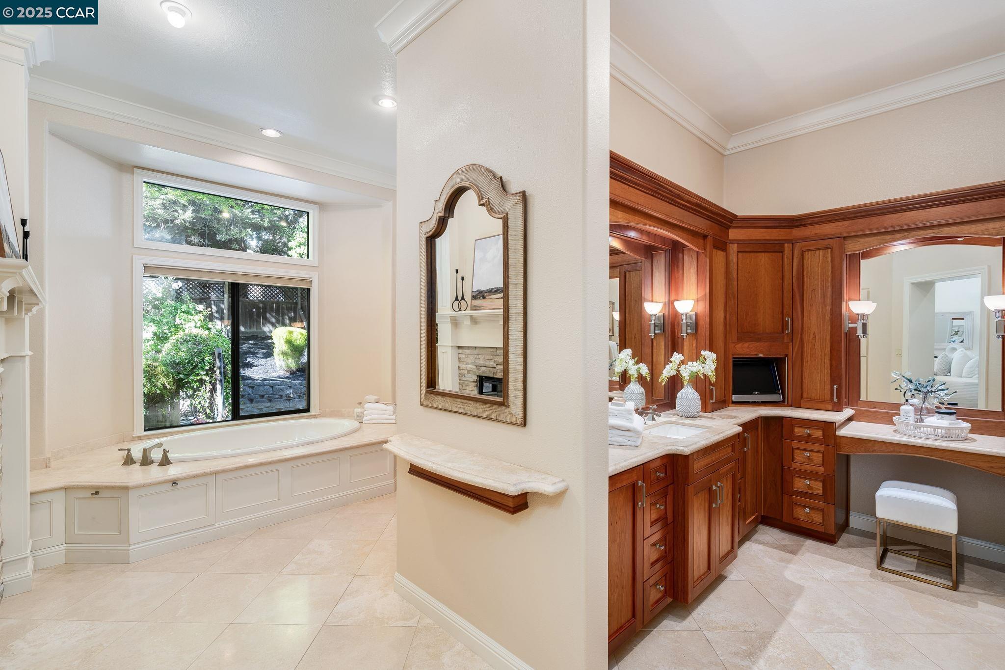 Detail Gallery Image 19 of 49 For 3363 Deer Hollow Dr, Danville,  CA 94506 - 4 Beds | 3/1 Baths
