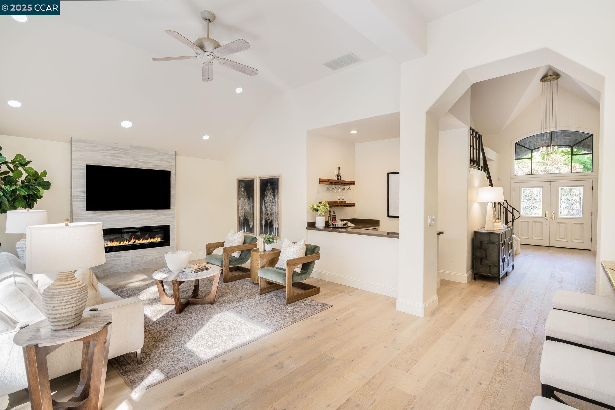 Detail Gallery Image 3 of 49 For 3363 Deer Hollow Dr, Danville,  CA 94506 - 4 Beds | 3/1 Baths