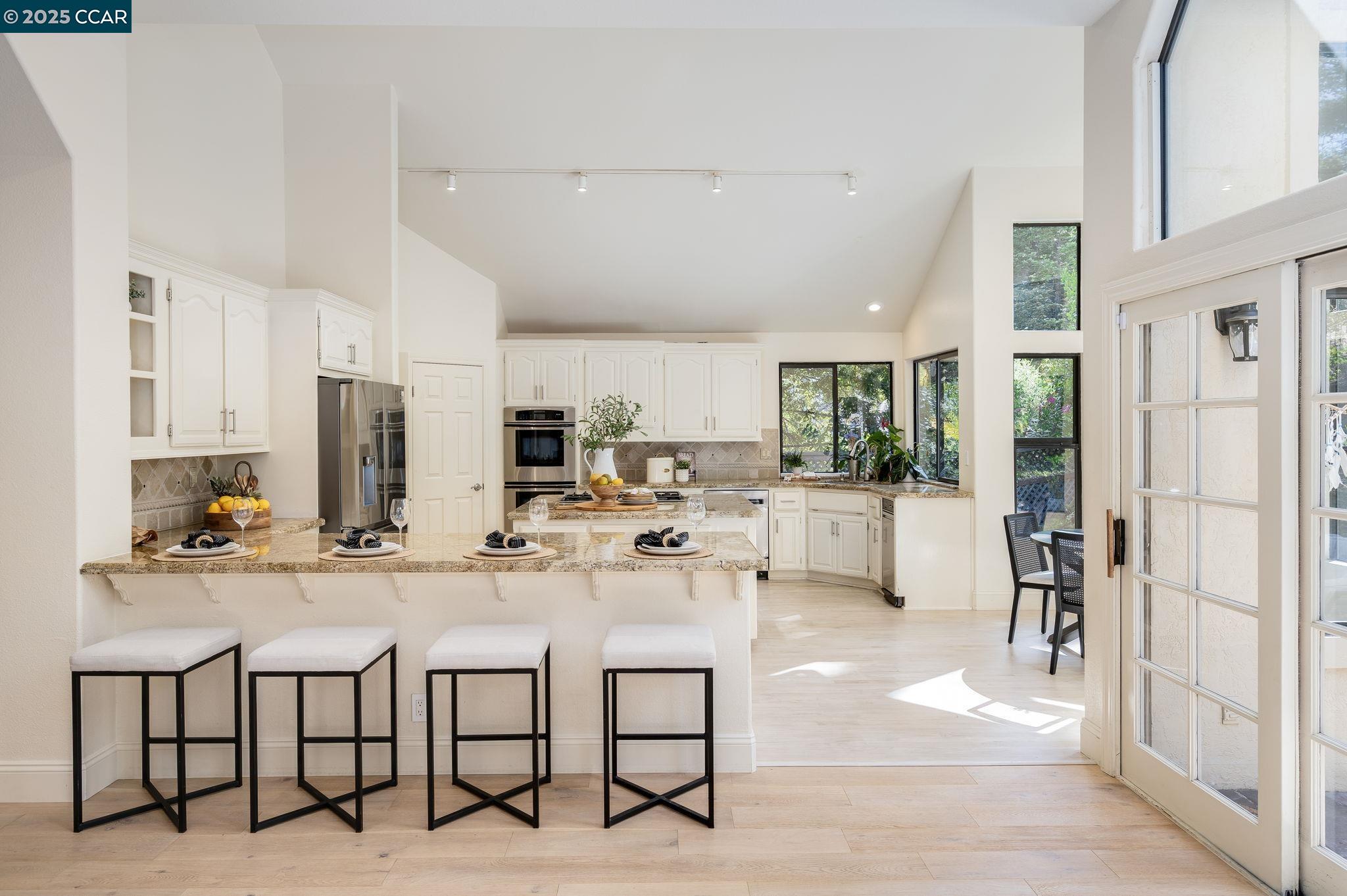 Detail Gallery Image 7 of 49 For 3363 Deer Hollow Dr, Danville,  CA 94506 - 4 Beds | 3/1 Baths