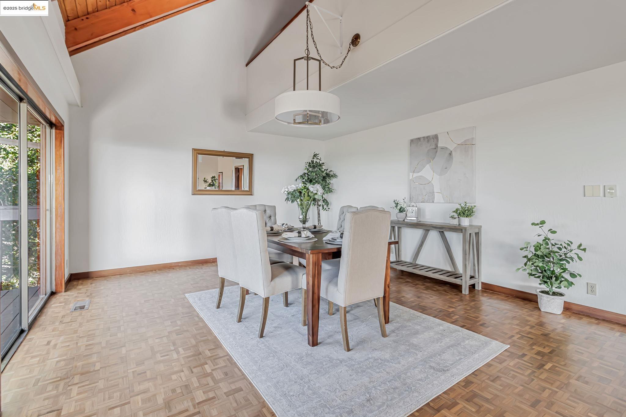 Detail Gallery Image 18 of 59 For 1518 Madera Ct, El Cerrito,  CA 94530-0112 - 5 Beds | 4/1 Baths