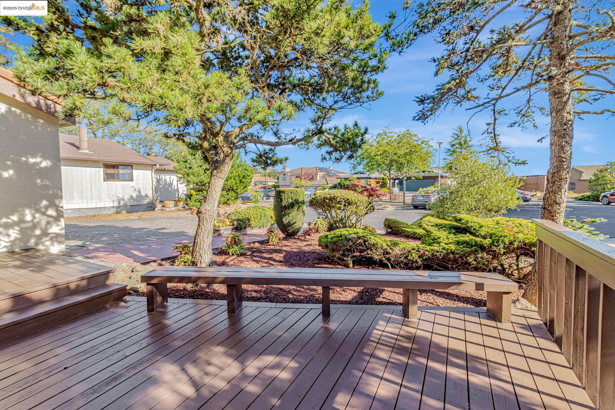 Detail Gallery Image 3 of 59 For 1518 Madera Ct, El Cerrito,  CA 94530-0112 - 5 Beds | 4/1 Baths