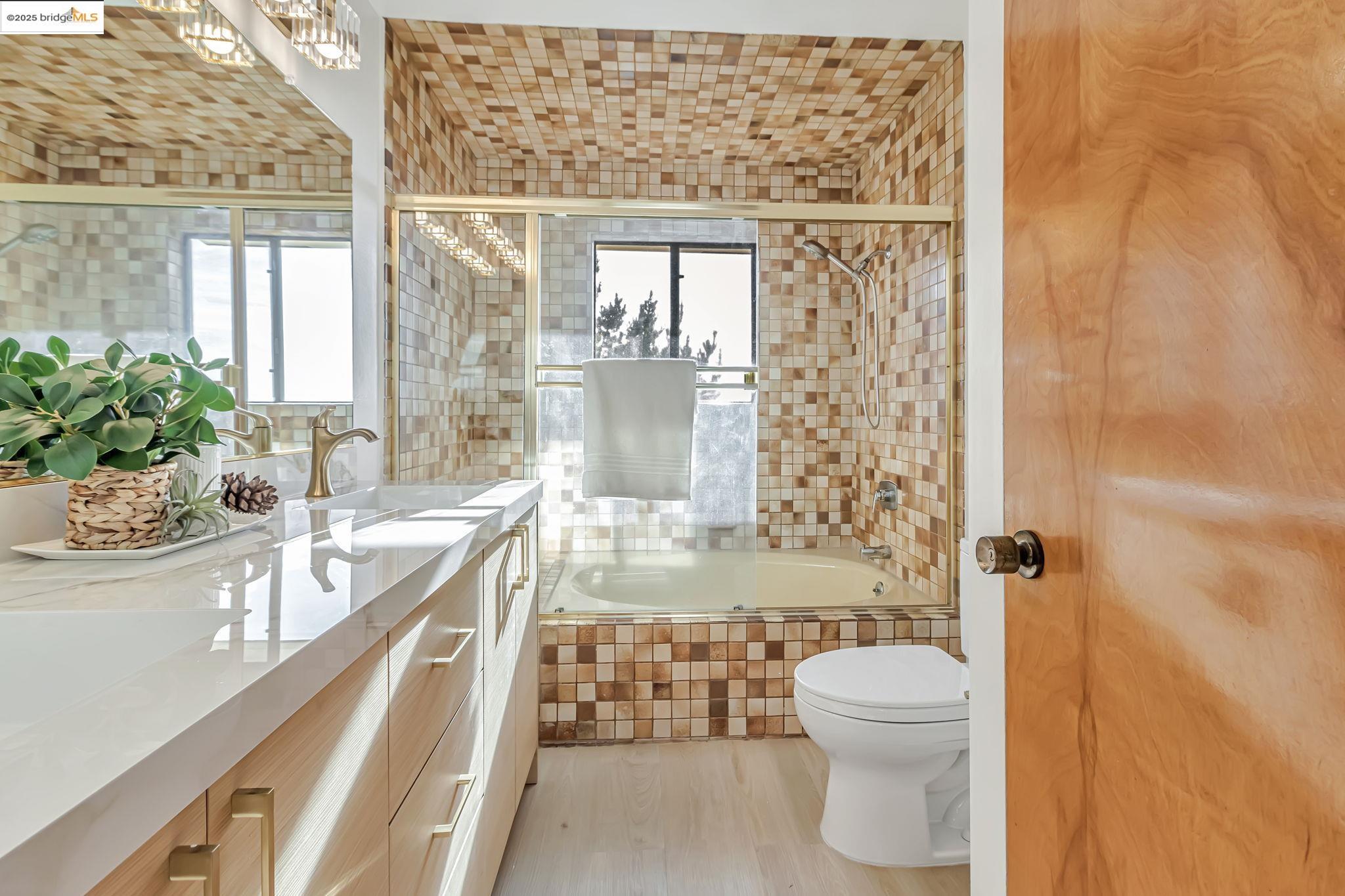 Detail Gallery Image 45 of 59 For 1518 Madera Ct, El Cerrito,  CA 94530-0112 - 5 Beds | 4/1 Baths