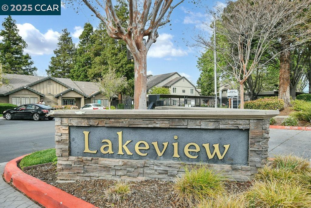 Detail Gallery Image 2 of 23 For 1255 Lakeview Cir, Pittsburg,  CA 94565 - 2 Beds | 1 Baths
