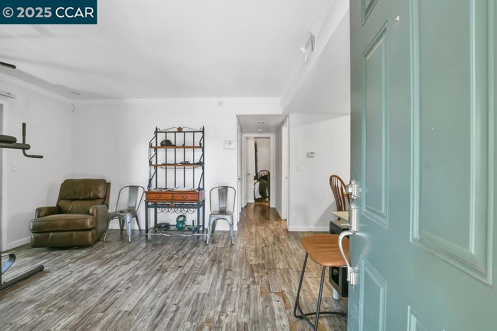 Detail Gallery Image 5 of 23 For 1255 Lakeview Cir, Pittsburg,  CA 94565 - 2 Beds | 1 Baths