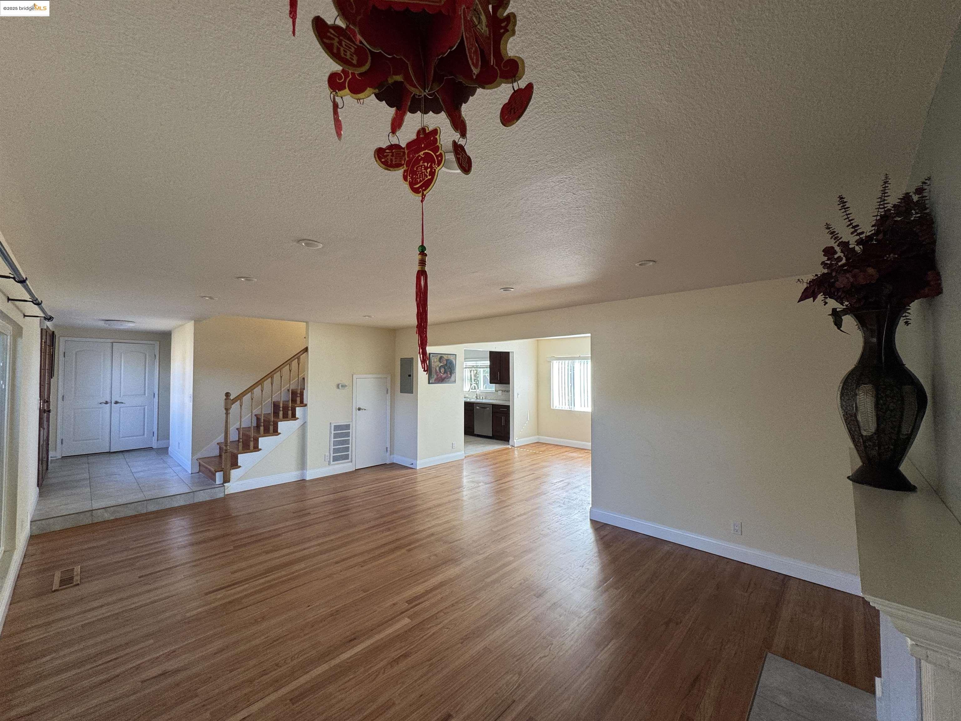 Detail Gallery Image 15 of 46 For 8 Juniper Way, Moraga,  CA 94556-1002 - 4 Beds | 3 Baths