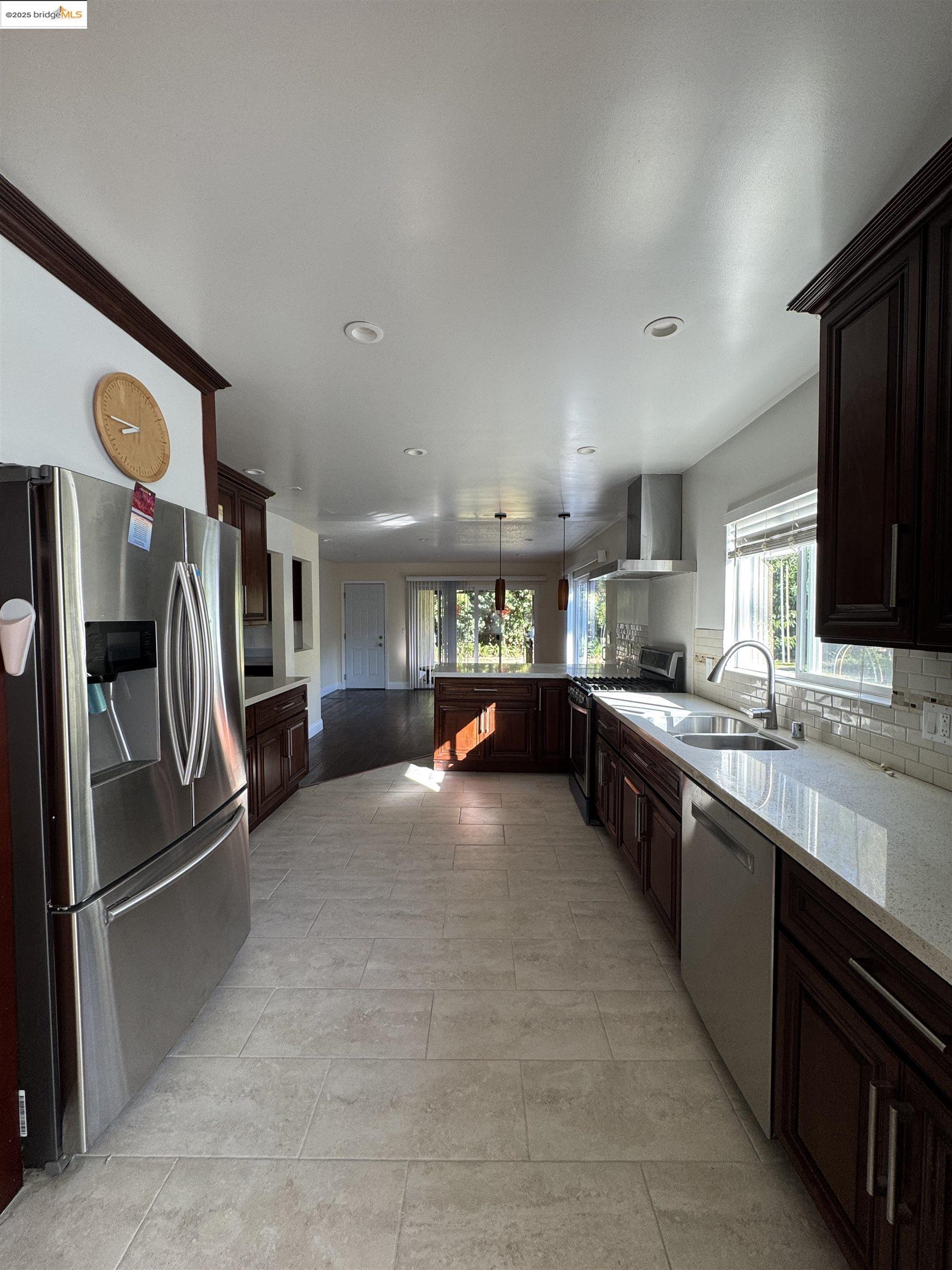 Detail Gallery Image 19 of 46 For 8 Juniper Way, Moraga,  CA 94556-1002 - 4 Beds | 3 Baths