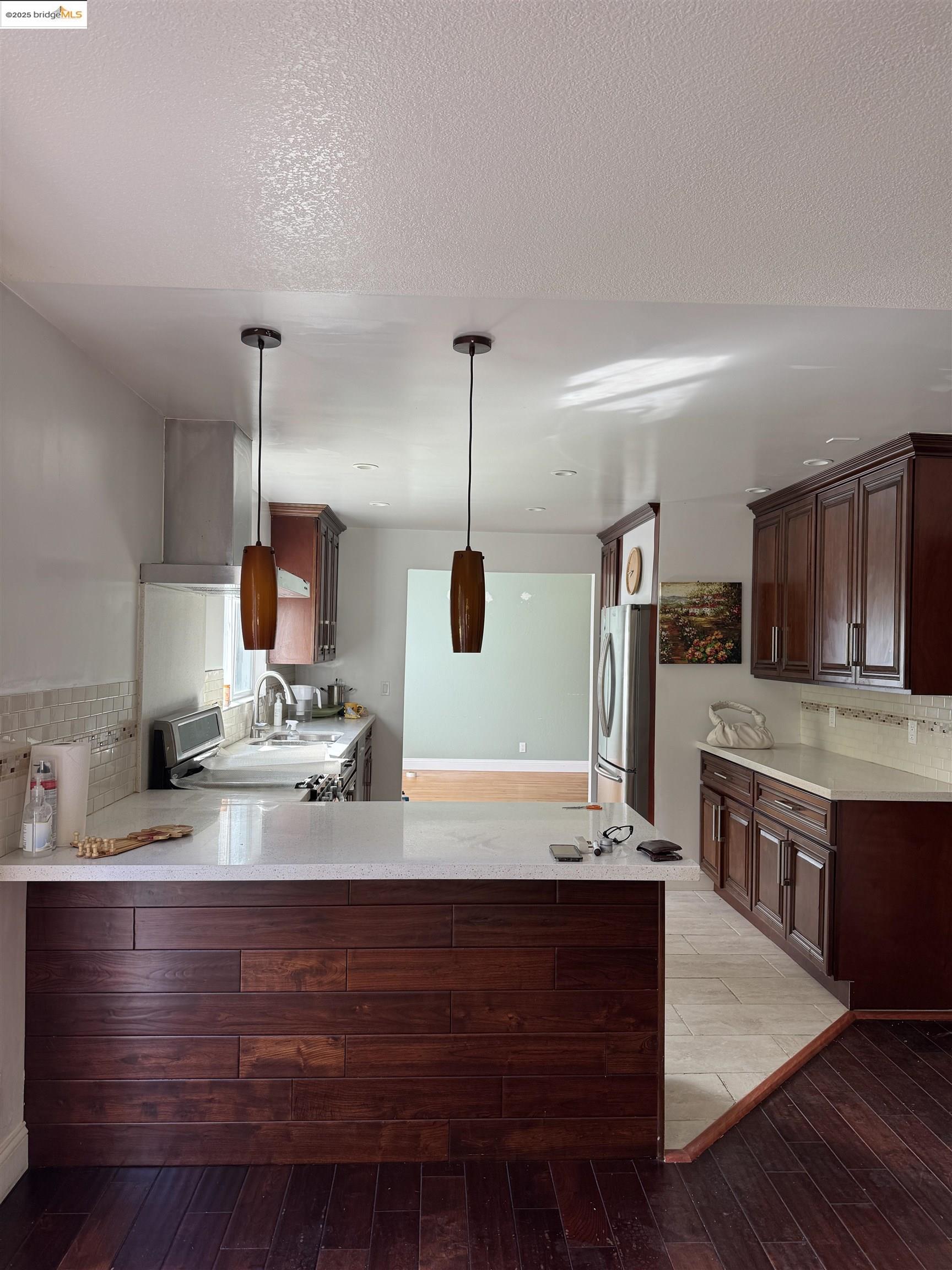 Detail Gallery Image 3 of 46 For 8 Juniper Way, Moraga,  CA 94556-1002 - 4 Beds | 3 Baths