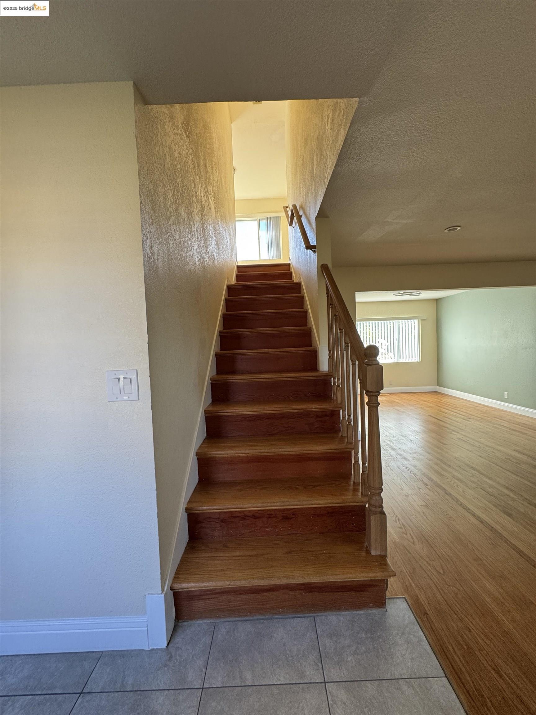 Detail Gallery Image 23 of 46 For 8 Juniper Way, Moraga,  CA 94556-1002 - 4 Beds | 3 Baths