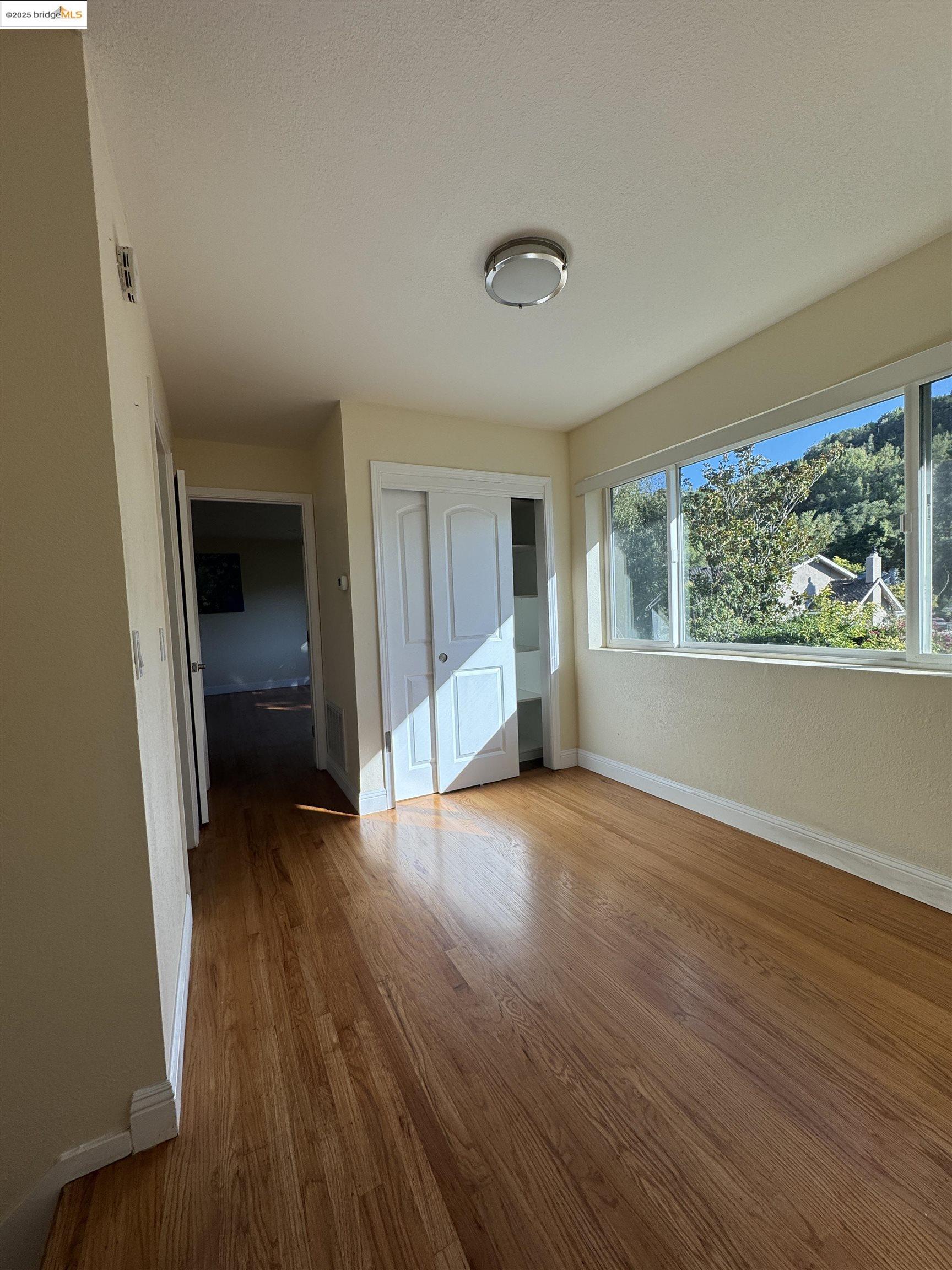 Detail Gallery Image 26 of 46 For 8 Juniper Way, Moraga,  CA 94556-1002 - 4 Beds | 3 Baths