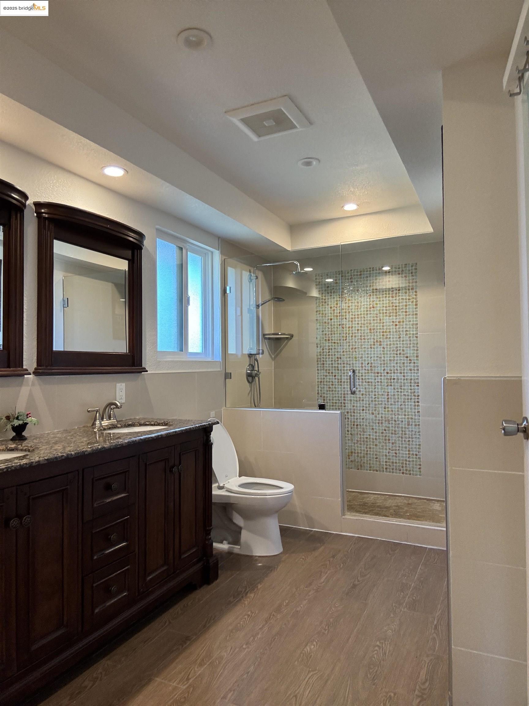 Detail Gallery Image 29 of 46 For 8 Juniper Way, Moraga,  CA 94556-1002 - 4 Beds | 3 Baths