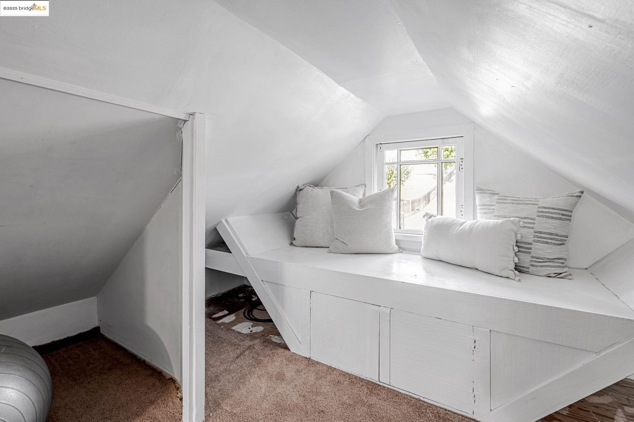 Detail Gallery Image 15 of 31 For 4801 Fairfax Ave, Oakland,  CA 94601 - 1 Beds | 1 Baths