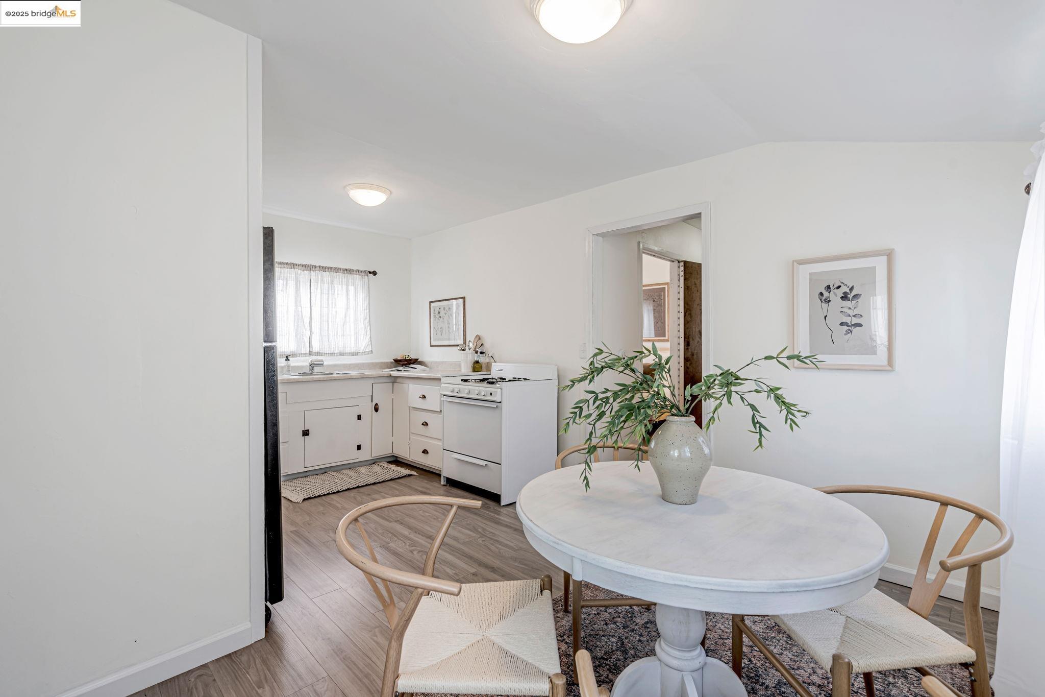 Detail Gallery Image 18 of 31 For 4801 Fairfax Ave, Oakland,  CA 94601 - 1 Beds | 1 Baths