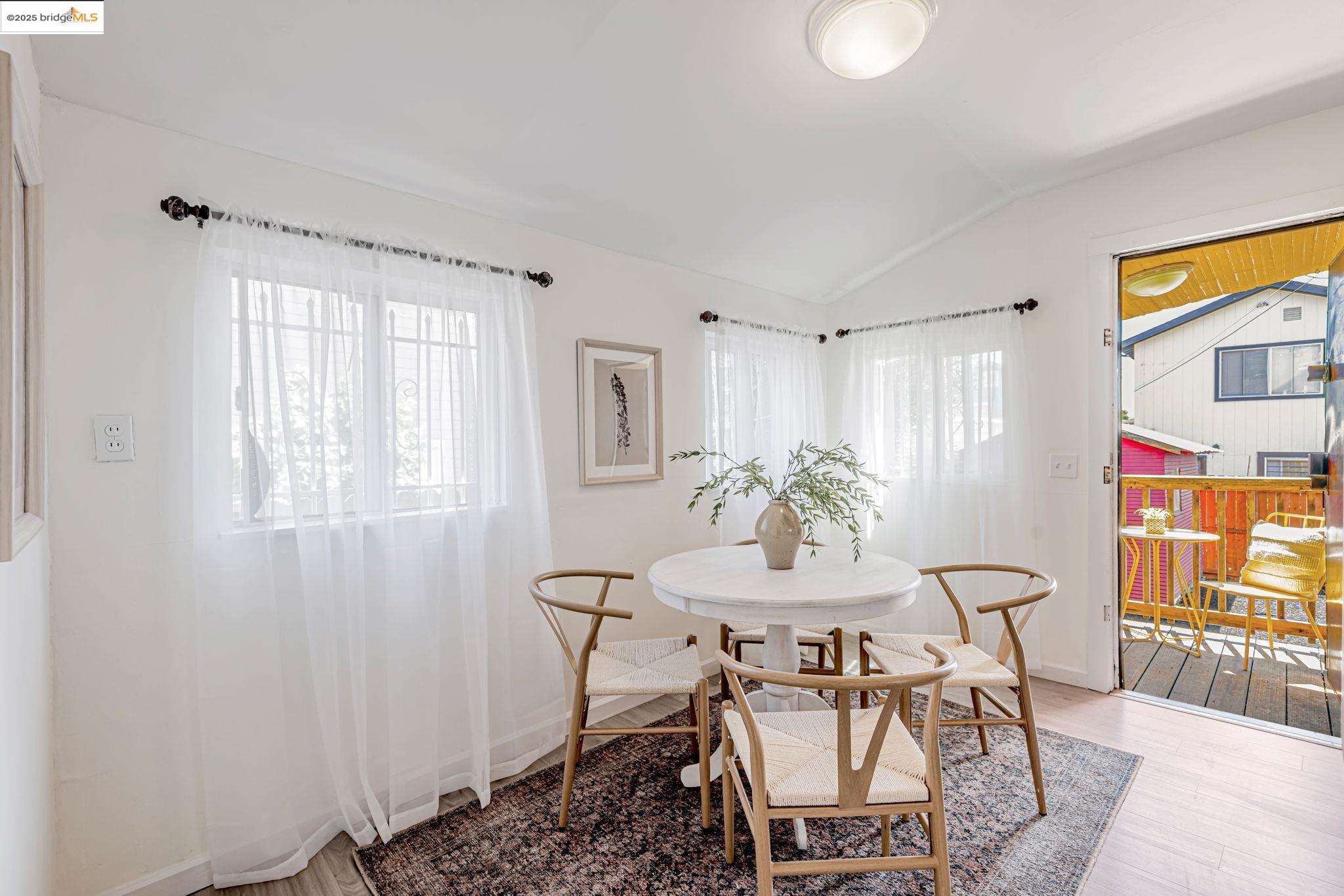 Detail Gallery Image 22 of 31 For 4801 Fairfax Ave, Oakland,  CA 94601 - 1 Beds | 1 Baths
