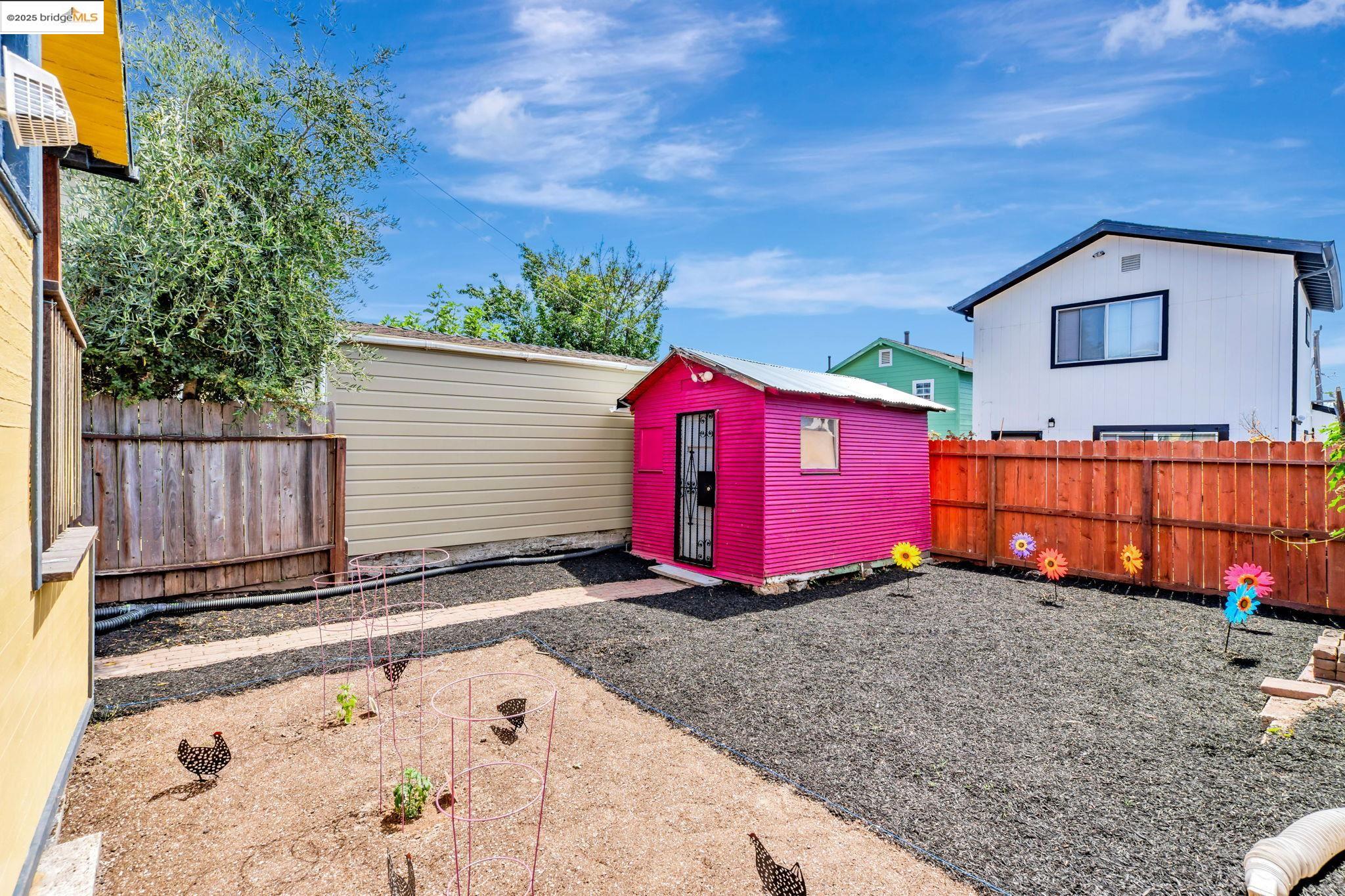 Detail Gallery Image 25 of 31 For 4801 Fairfax Ave, Oakland,  CA 94601 - 1 Beds | 1 Baths