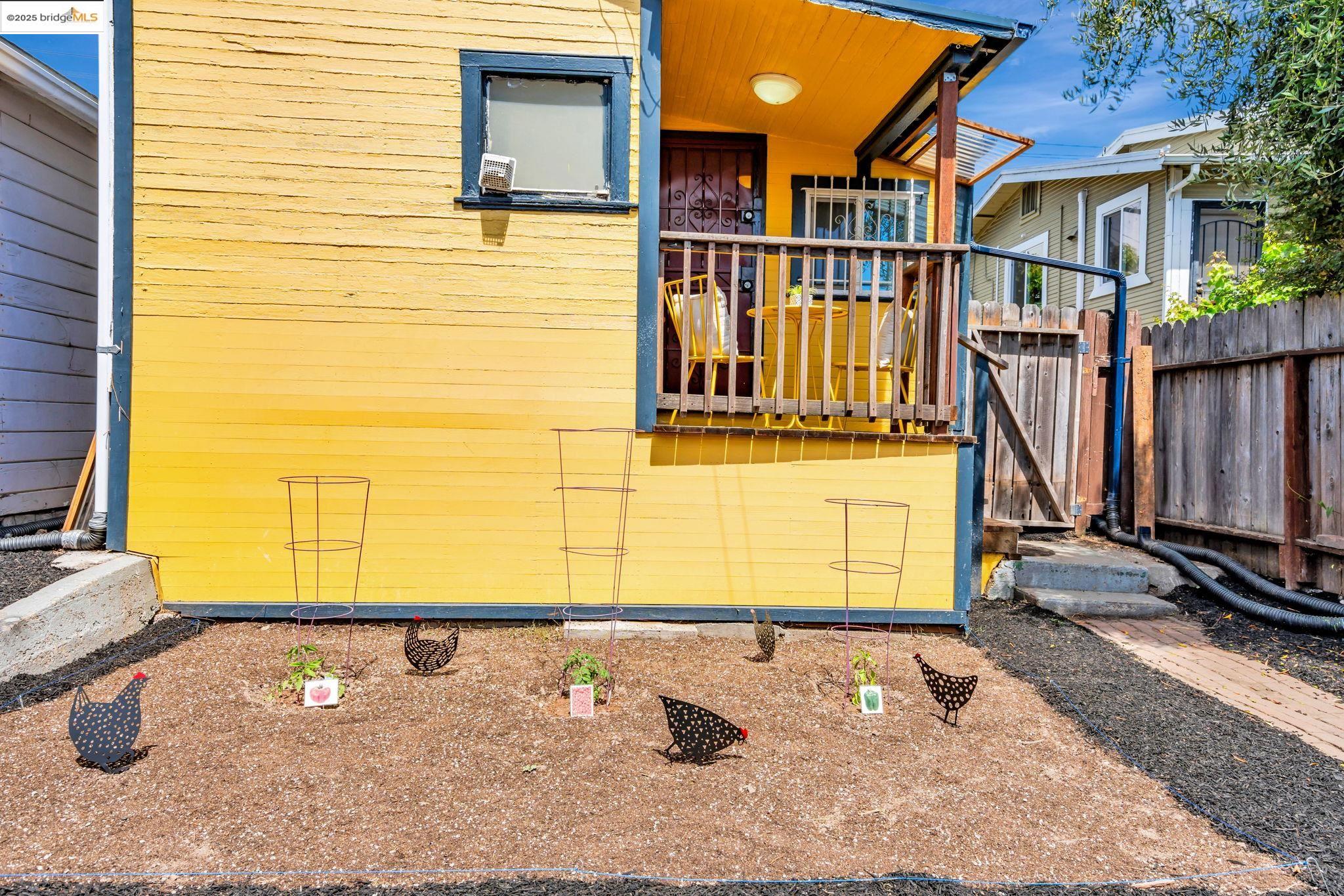 Detail Gallery Image 27 of 31 For 4801 Fairfax Ave, Oakland,  CA 94601 - 1 Beds | 1 Baths