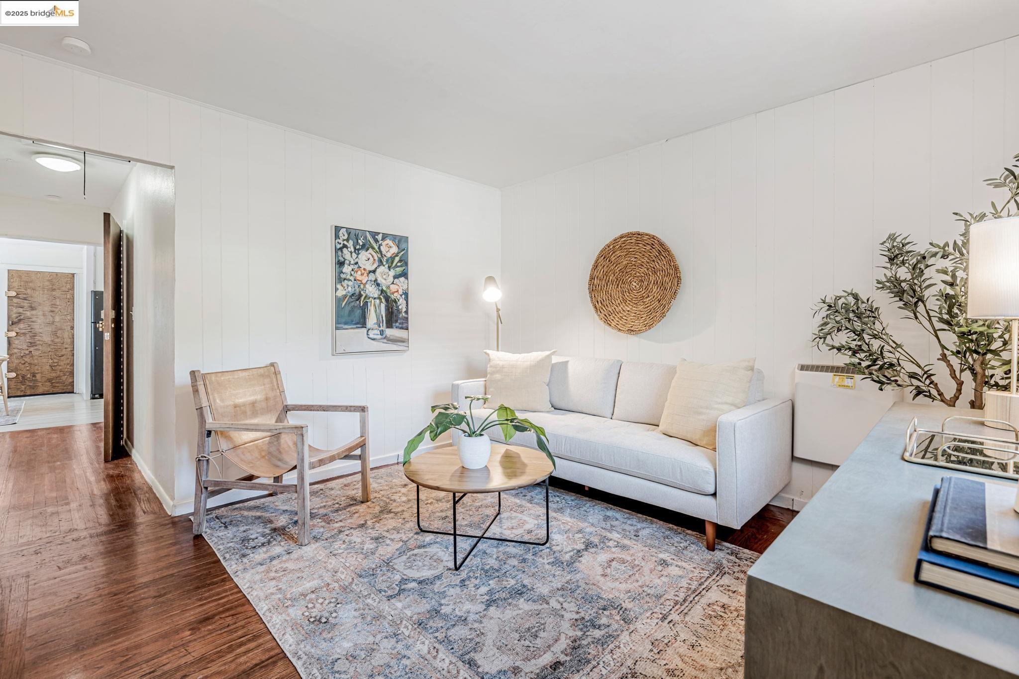 Detail Gallery Image 4 of 31 For 4801 Fairfax Ave, Oakland,  CA 94601 - 1 Beds | 1 Baths
