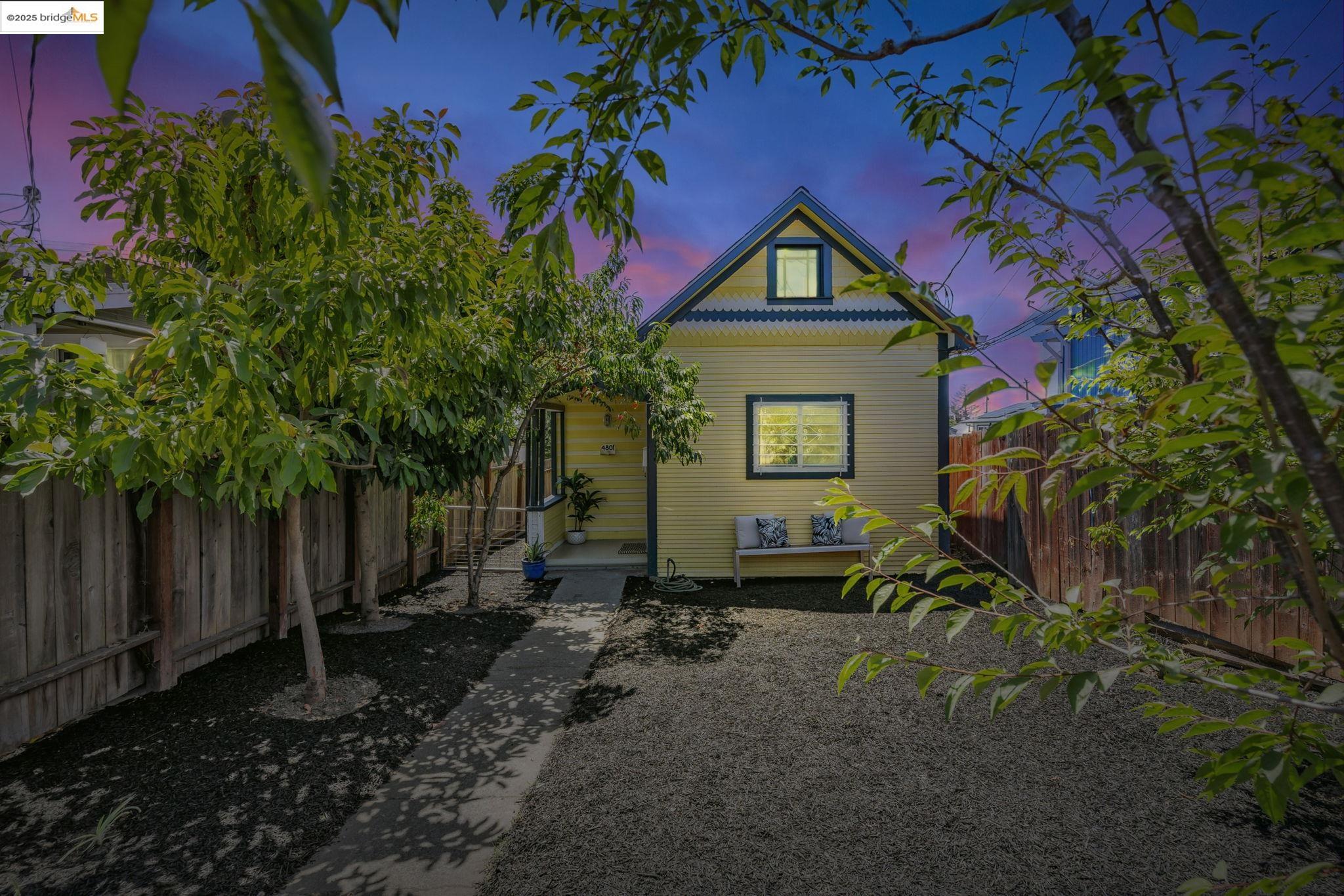 Detail Gallery Image 31 of 31 For 4801 Fairfax Ave, Oakland,  CA 94601 - 1 Beds | 1 Baths