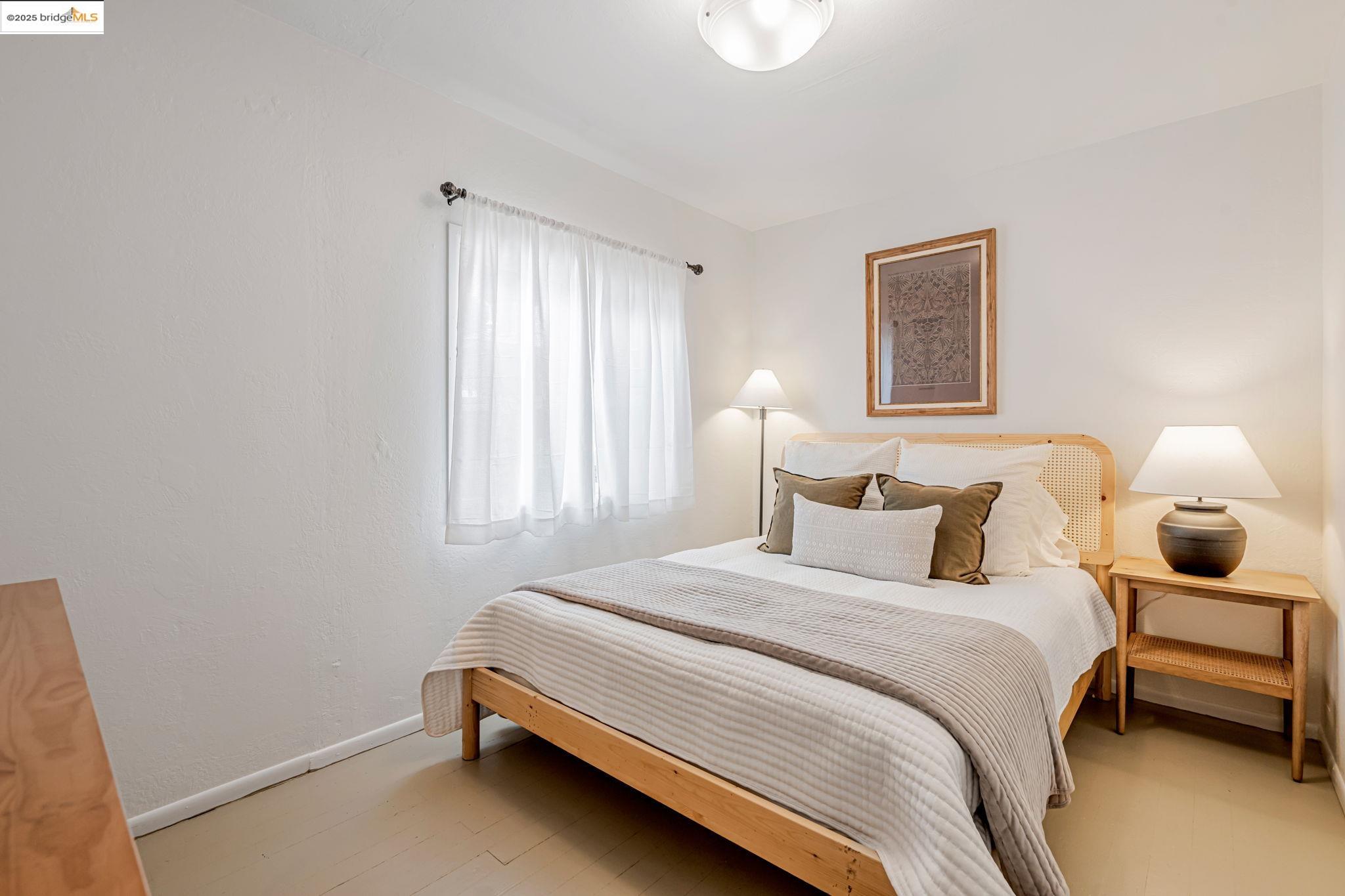 Detail Gallery Image 7 of 31 For 4801 Fairfax Ave, Oakland,  CA 94601 - 1 Beds | 1 Baths