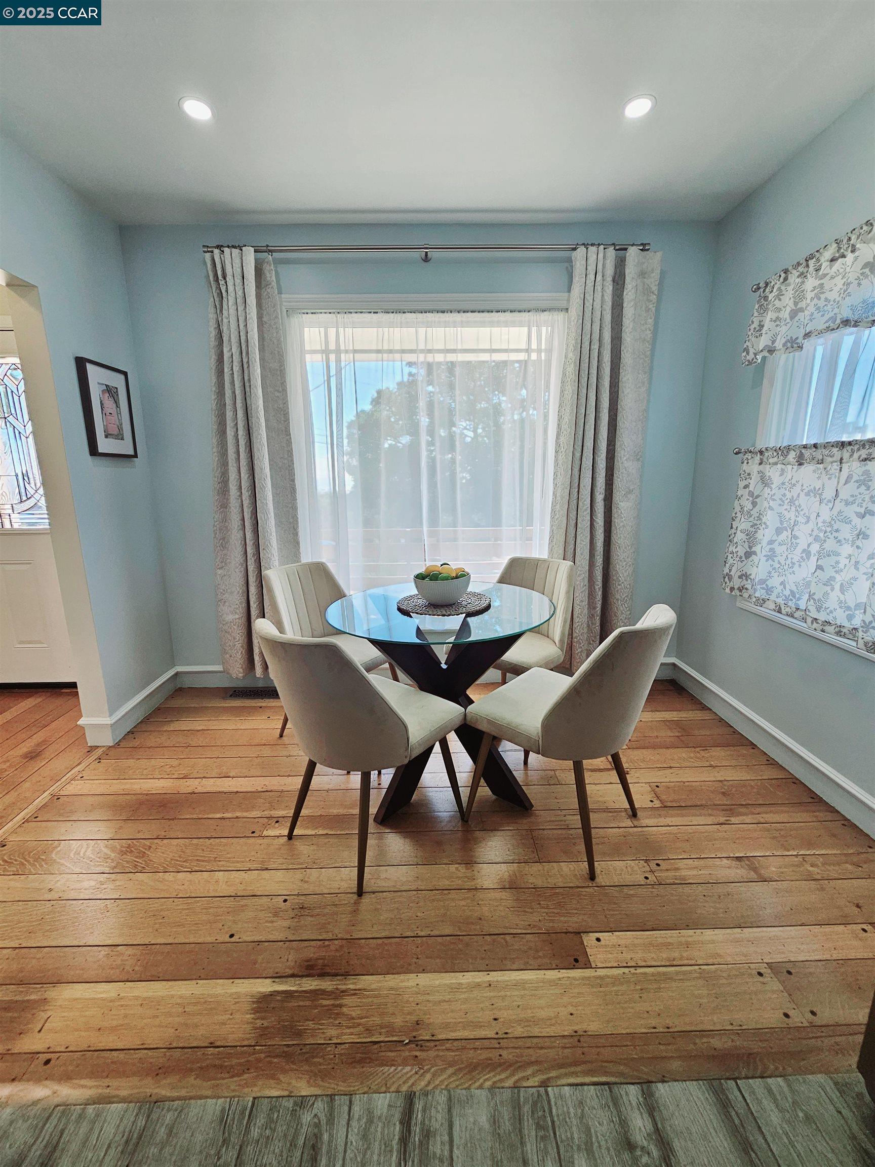 Detail Gallery Image 11 of 46 For 1034 Navellier St, El Cerrito,  CA 94530 - 3 Beds | 2 Baths