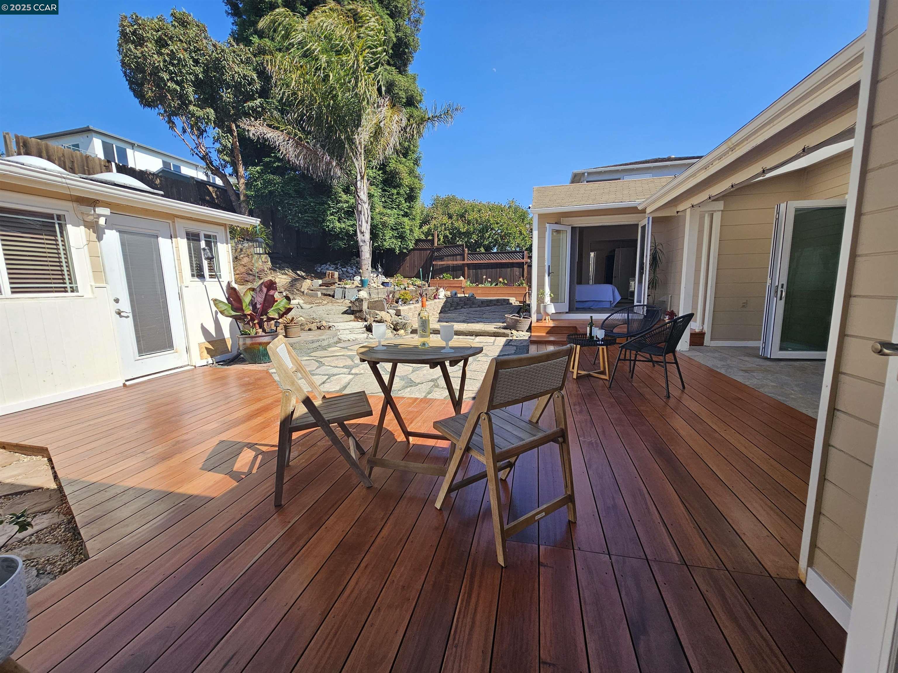 Detail Gallery Image 16 of 46 For 1034 Navellier St, El Cerrito,  CA 94530 - 3 Beds | 2 Baths