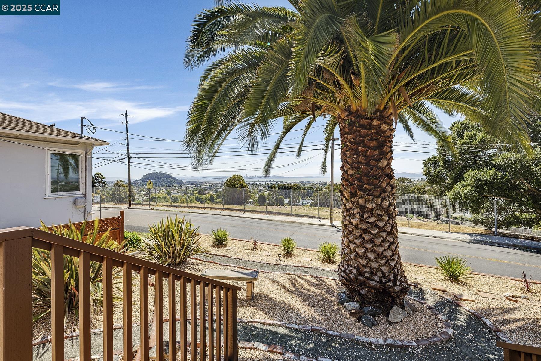 Detail Gallery Image 21 of 46 For 1034 Navellier St, El Cerrito,  CA 94530 - 3 Beds | 2 Baths