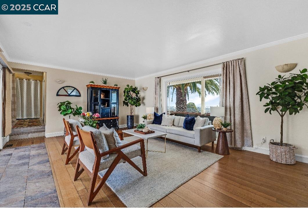 Detail Gallery Image 4 of 46 For 1034 Navellier St, El Cerrito,  CA 94530 - 3 Beds | 2 Baths